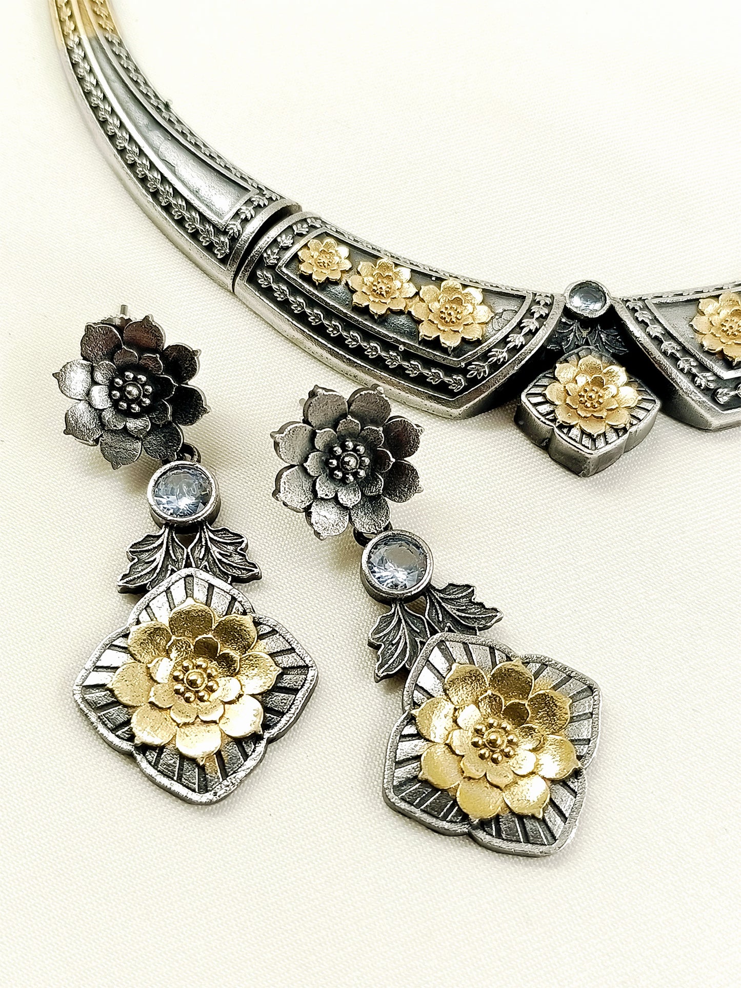 Zienna White Oxidized Choker Set