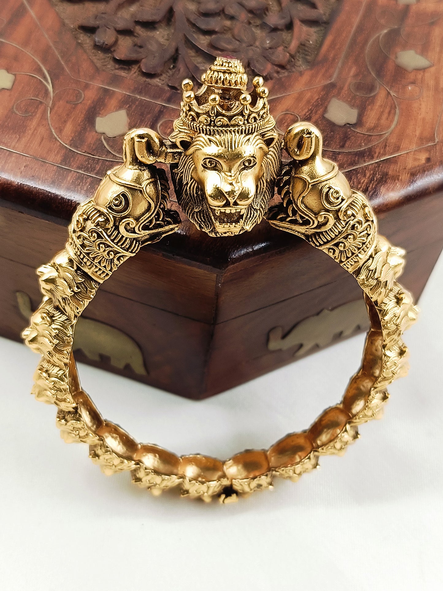 Ruval Men's Lion Gold Kada