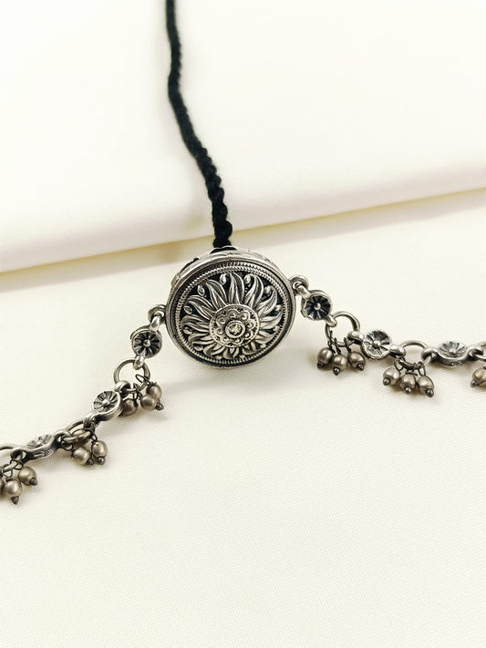 Jeevika Plain Oxidized Silver Mathapatti