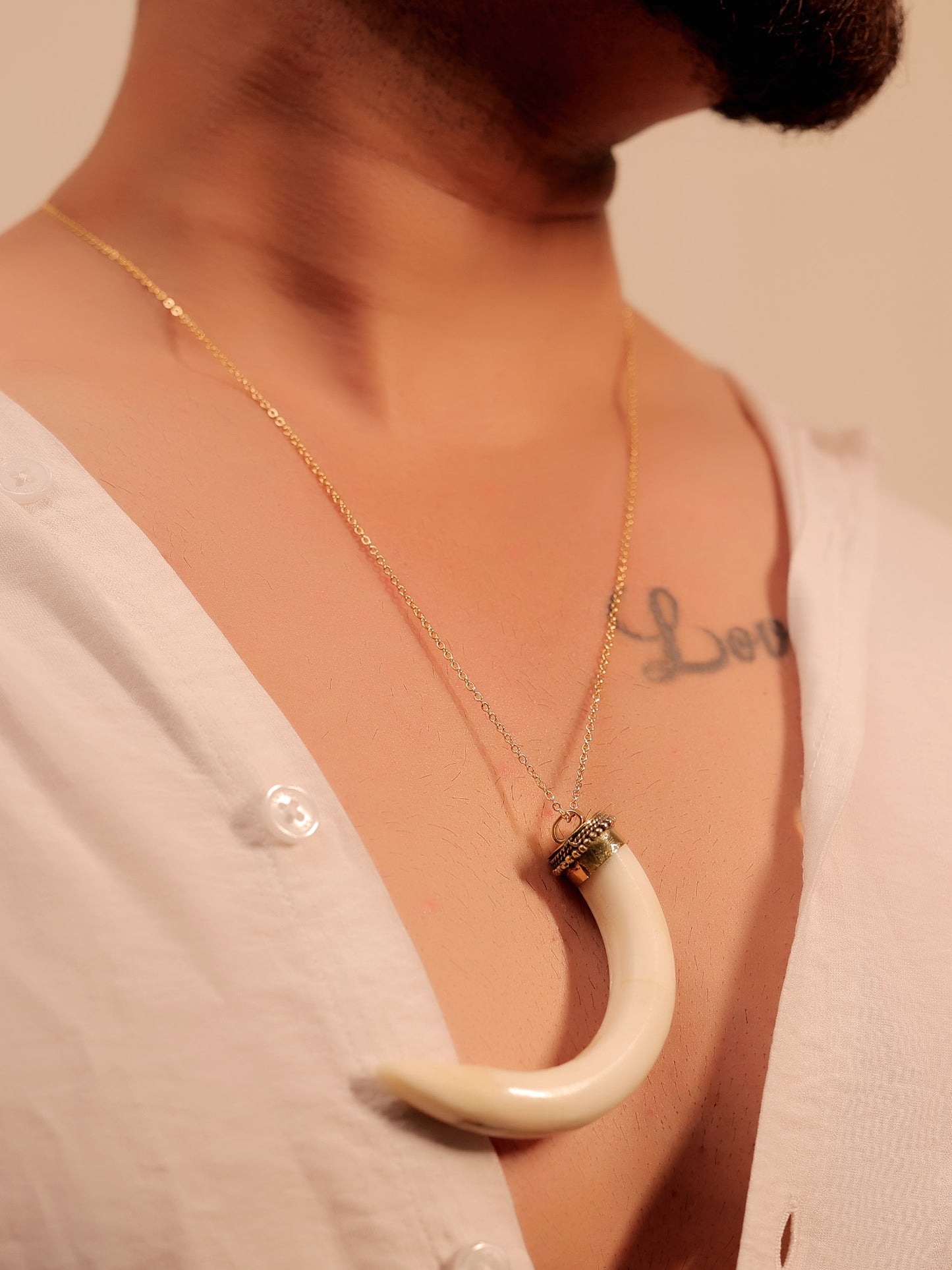 Utaran White Bone Men's Neckpiece
