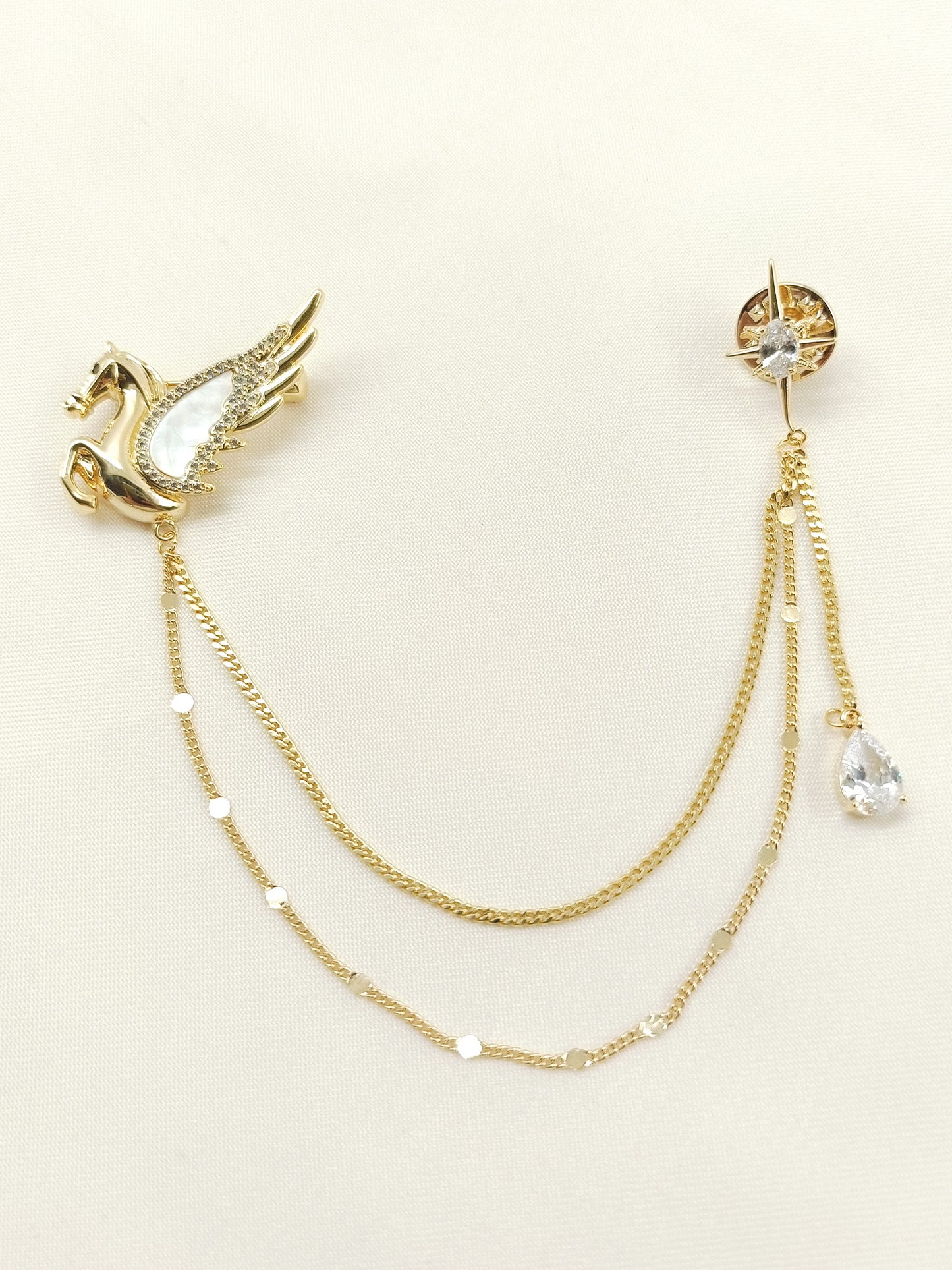 Inaayat Golden Pegasus & Star Brooch Pin With Chain