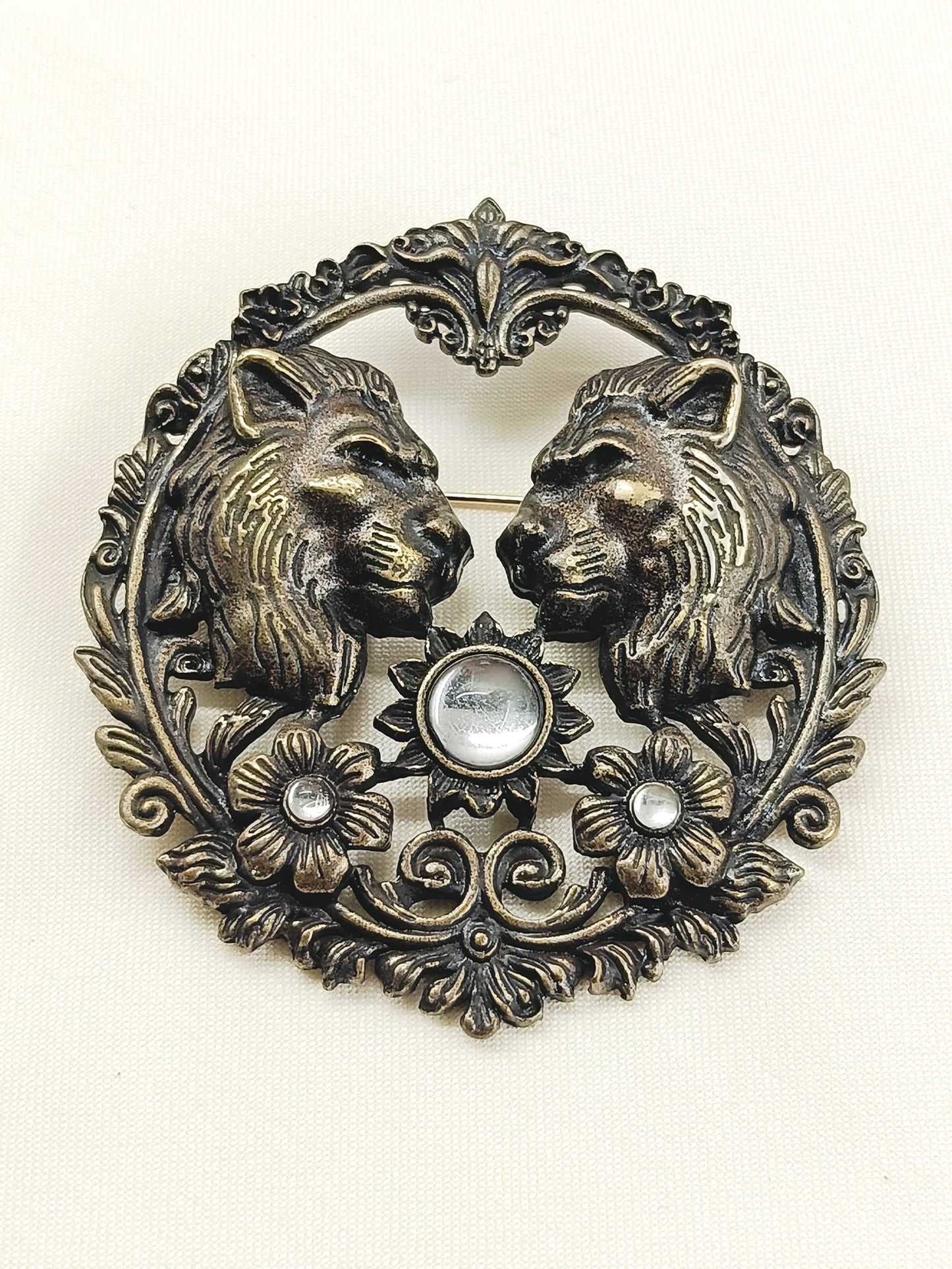 Hemansh Antique Gold Lion Men's Brooch