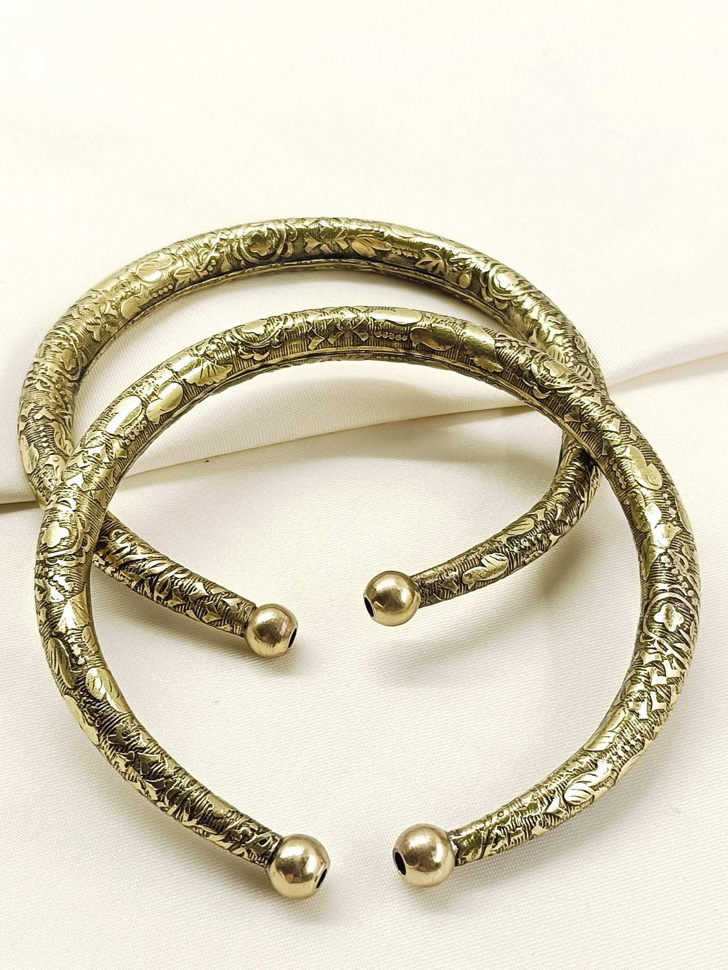 Kashi Men's Golden Anklet [ Price Is For Pair}