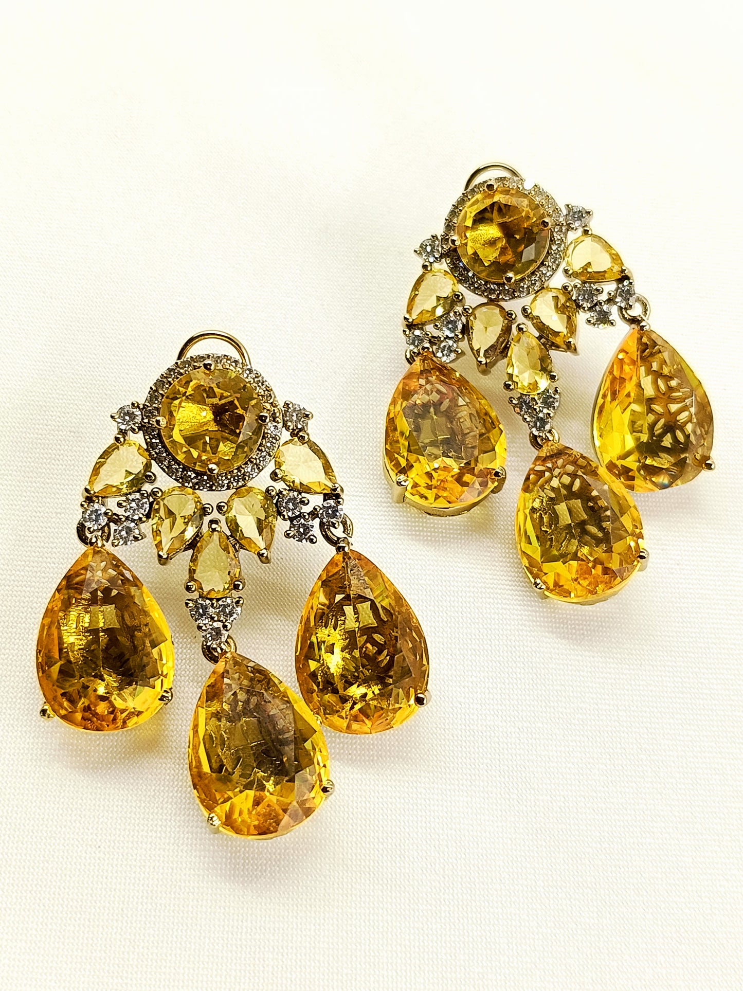 Elea Yellow Victorian Earring