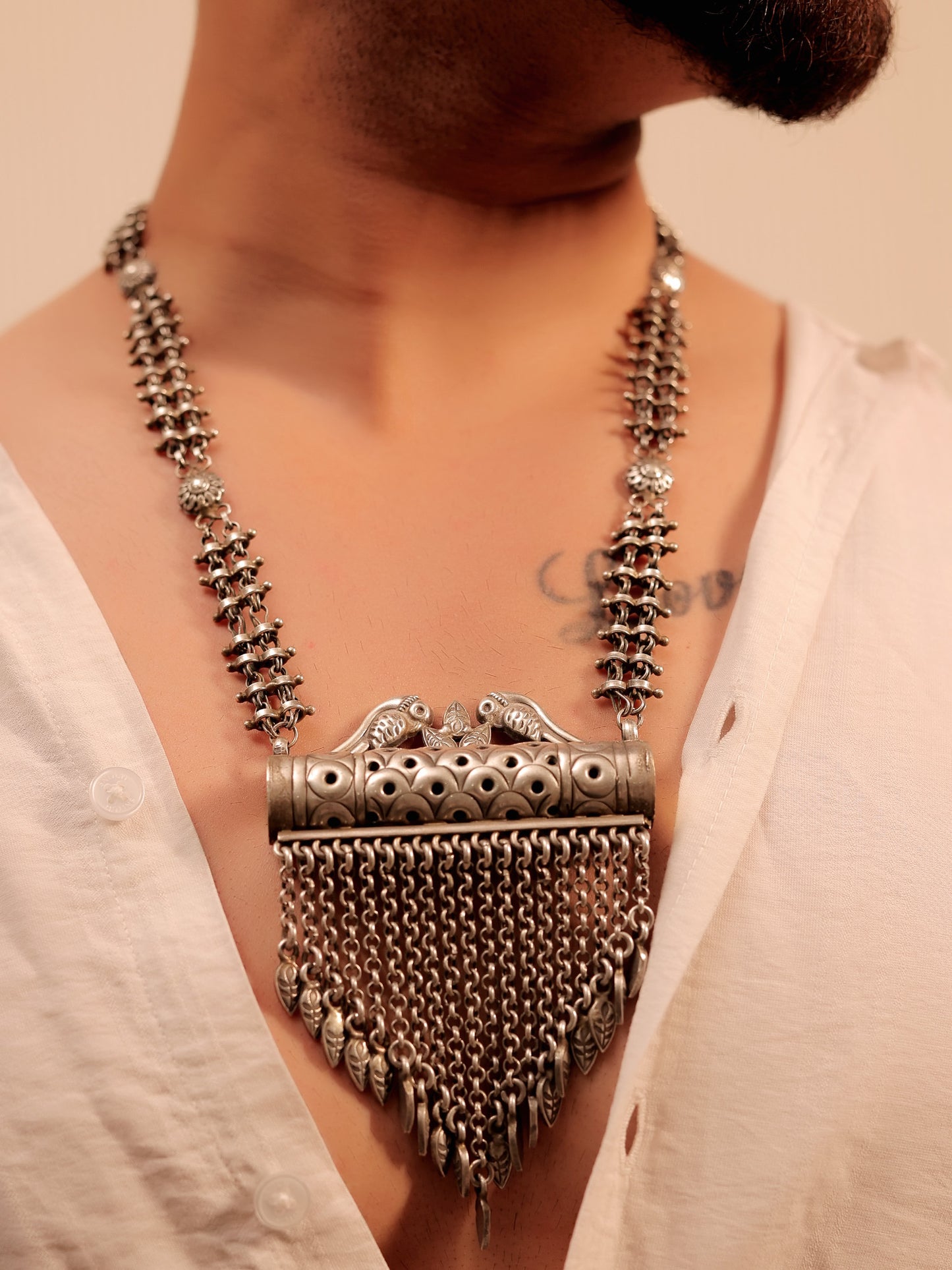 Jabir Plain Men's Neckpiece