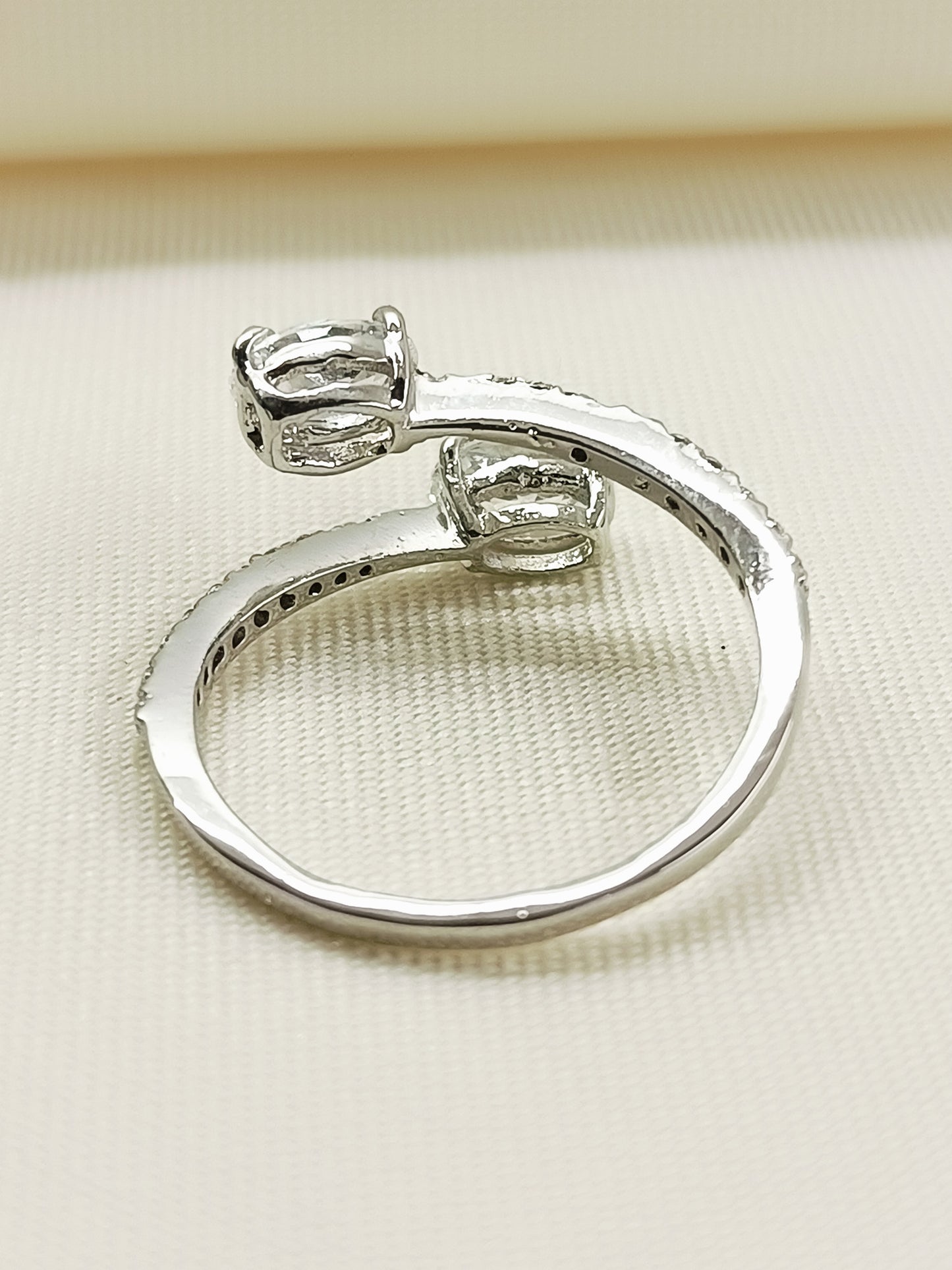 Juni 92.5 Silver Swarovski Stone Finger Ring