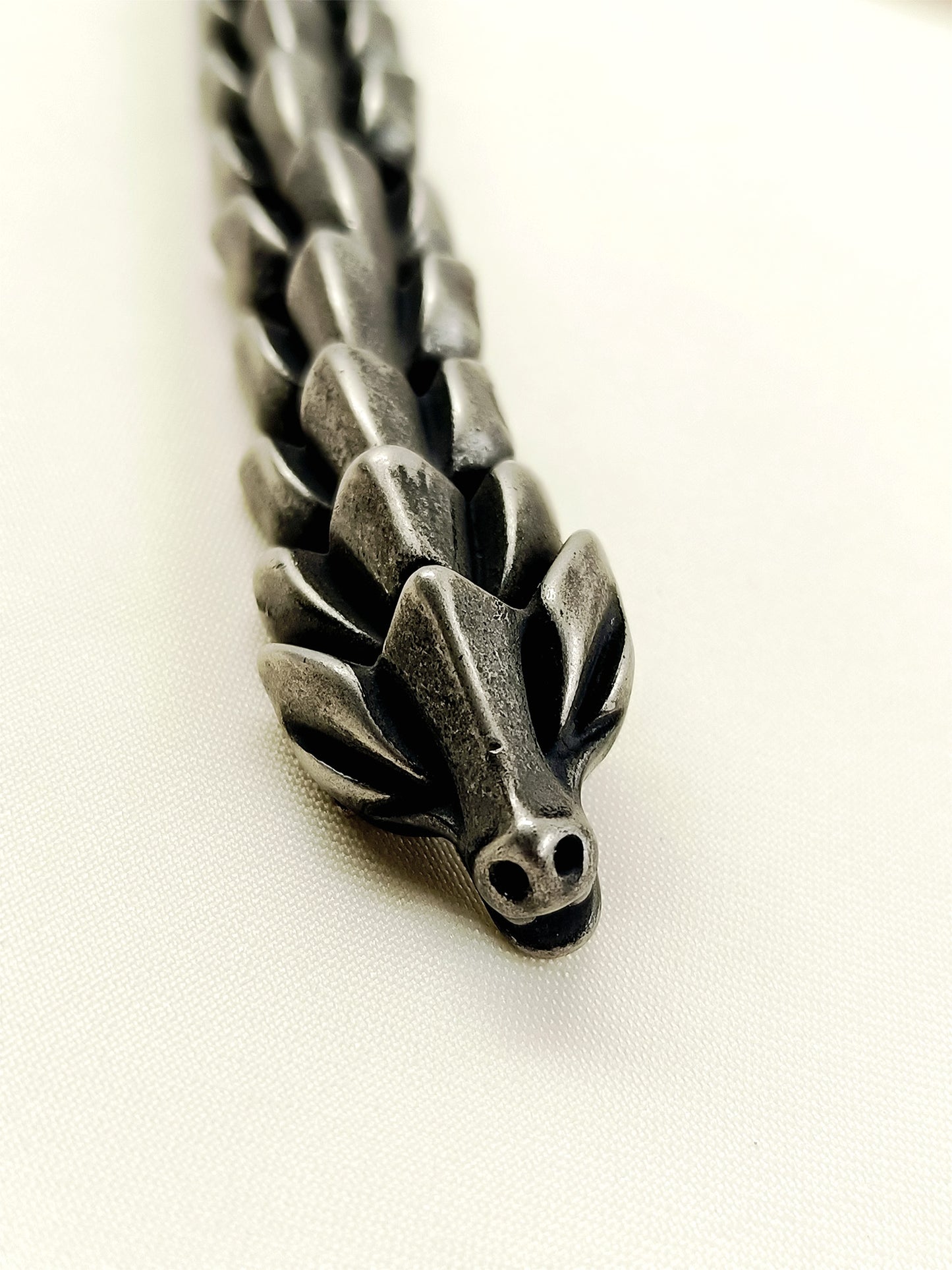 Daivey Black Men's Dragon Scale Bracelet