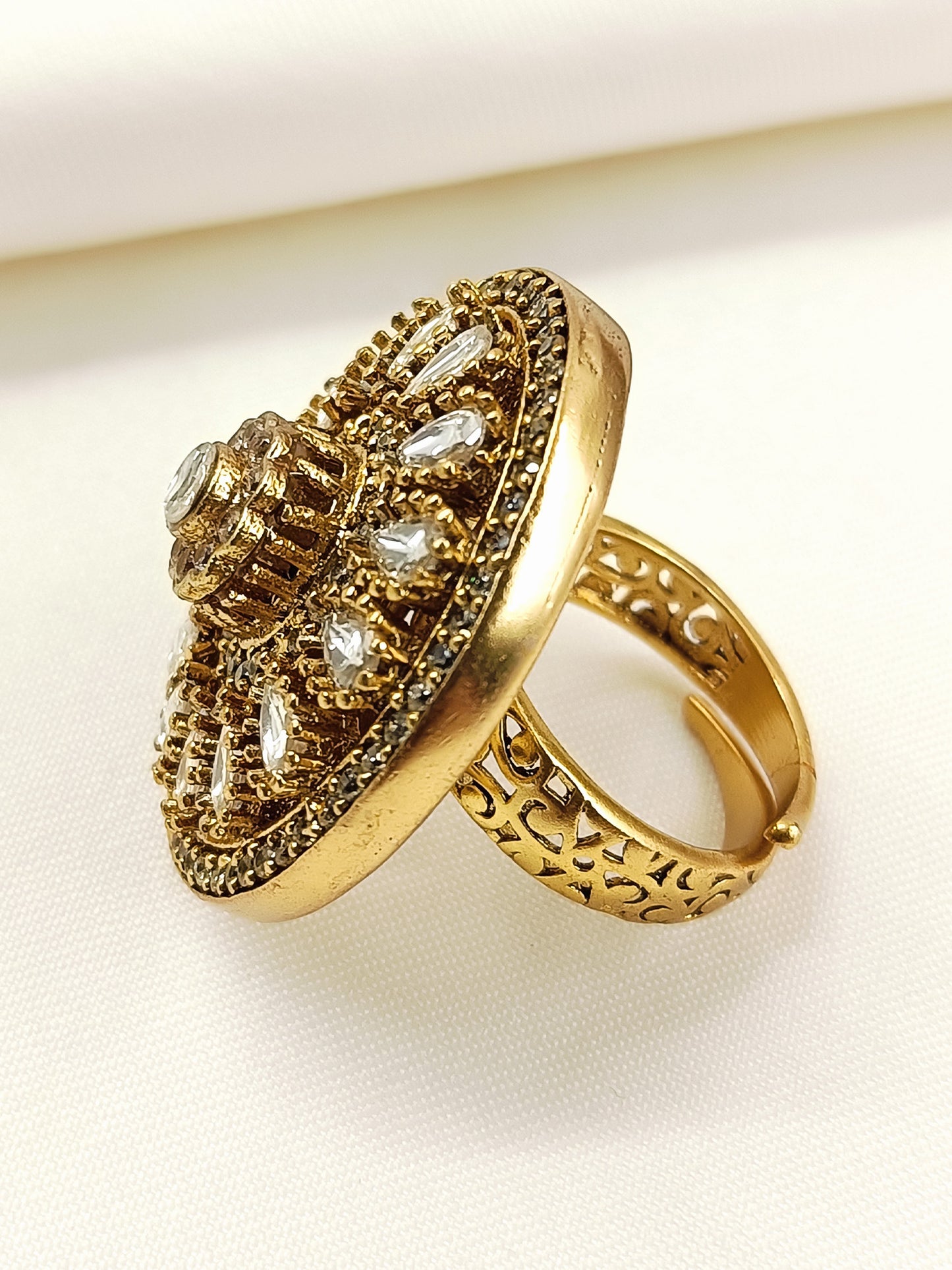 Sayani White Kundan Finger Ring