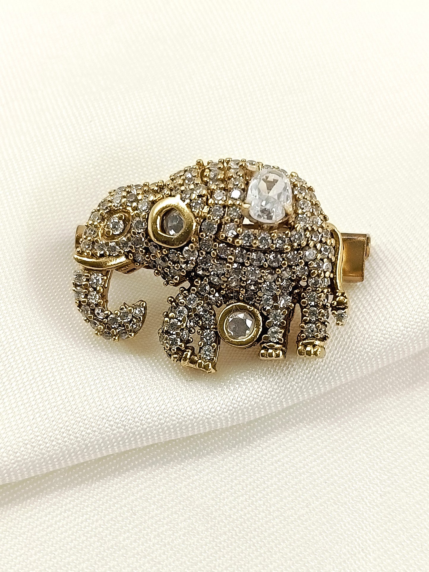 Ronavraj White Elephant Men's Brooch
