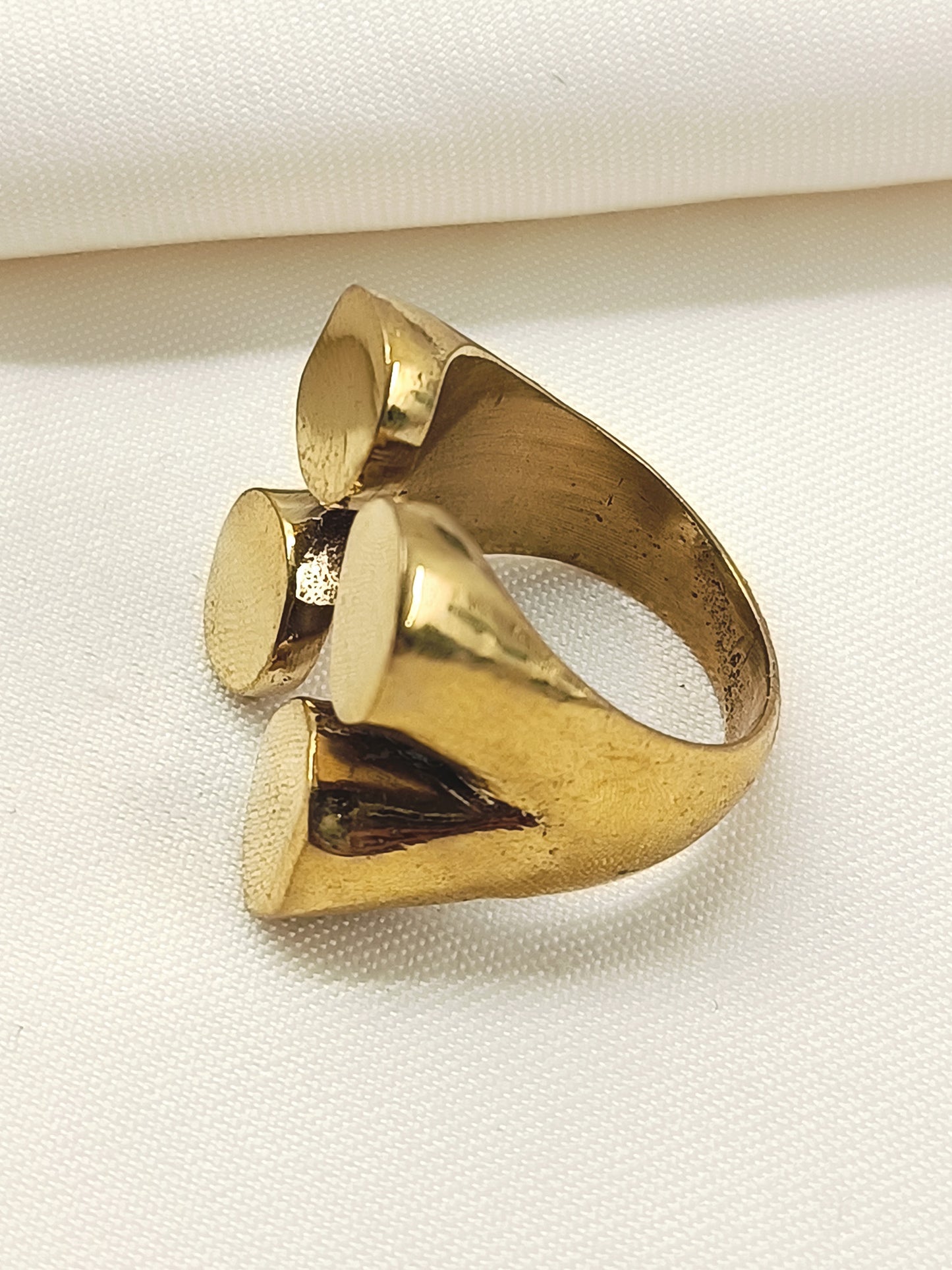 San Golden Men's Finger Ring