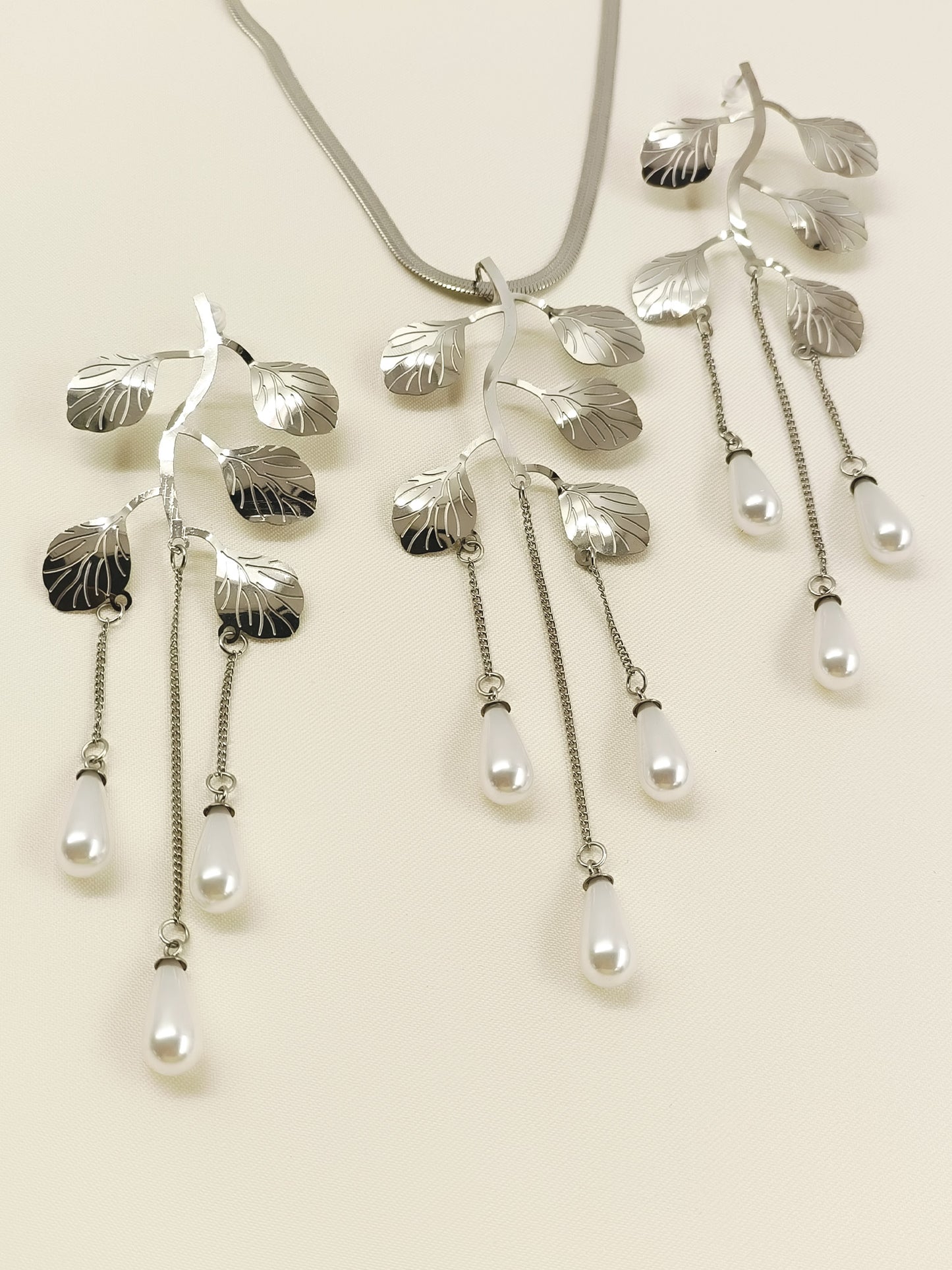 Chadni Silver Western Necklace Set