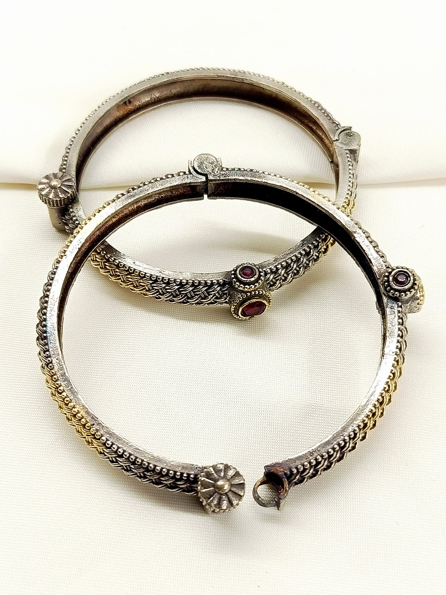 Kashini Ruby Oxidized Bangles