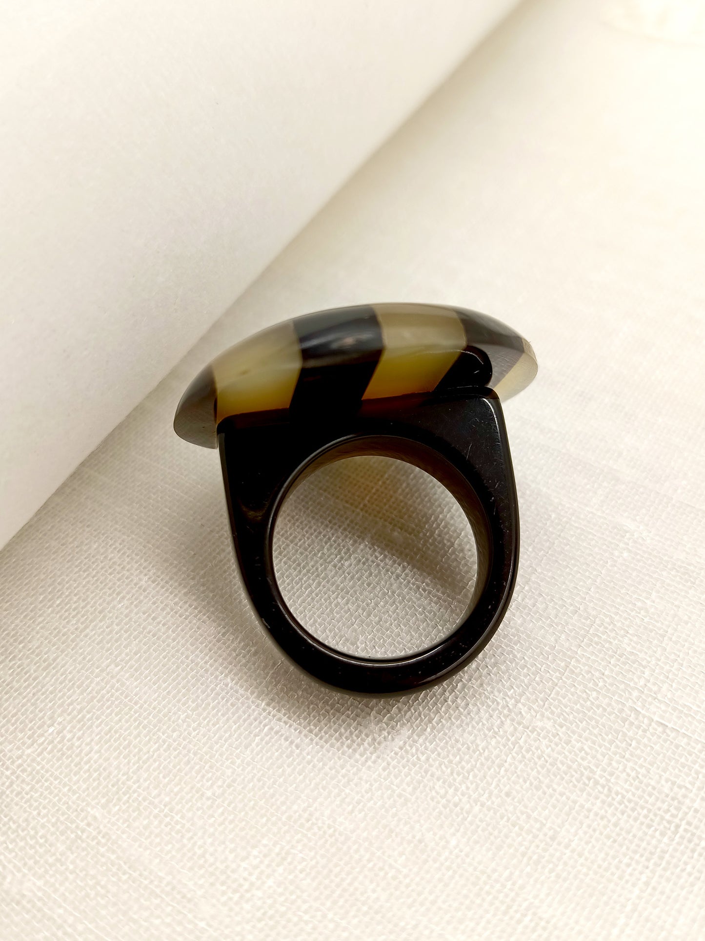 Yohani Beige Round Shape Acrylic Finger Ring