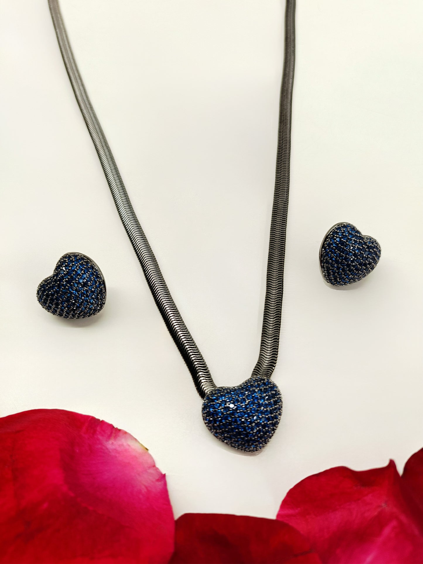 Yuvika Blue Sapphire Heart Shape Victorian Pendant Set
