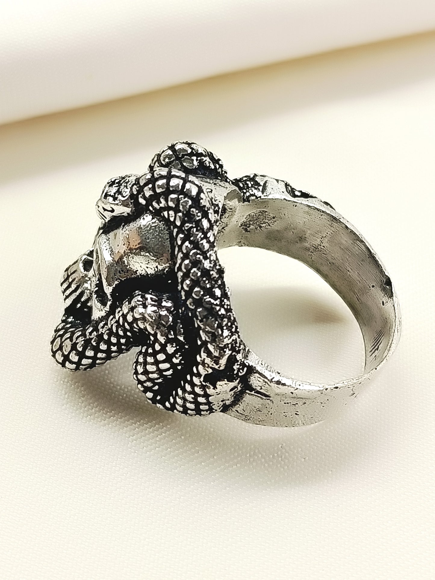 Sadhat Silver Men's Finger Ring