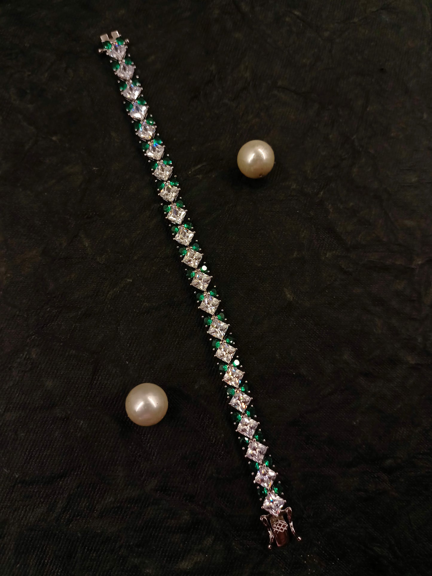 Fluid Emerald American Diamond Bracelet