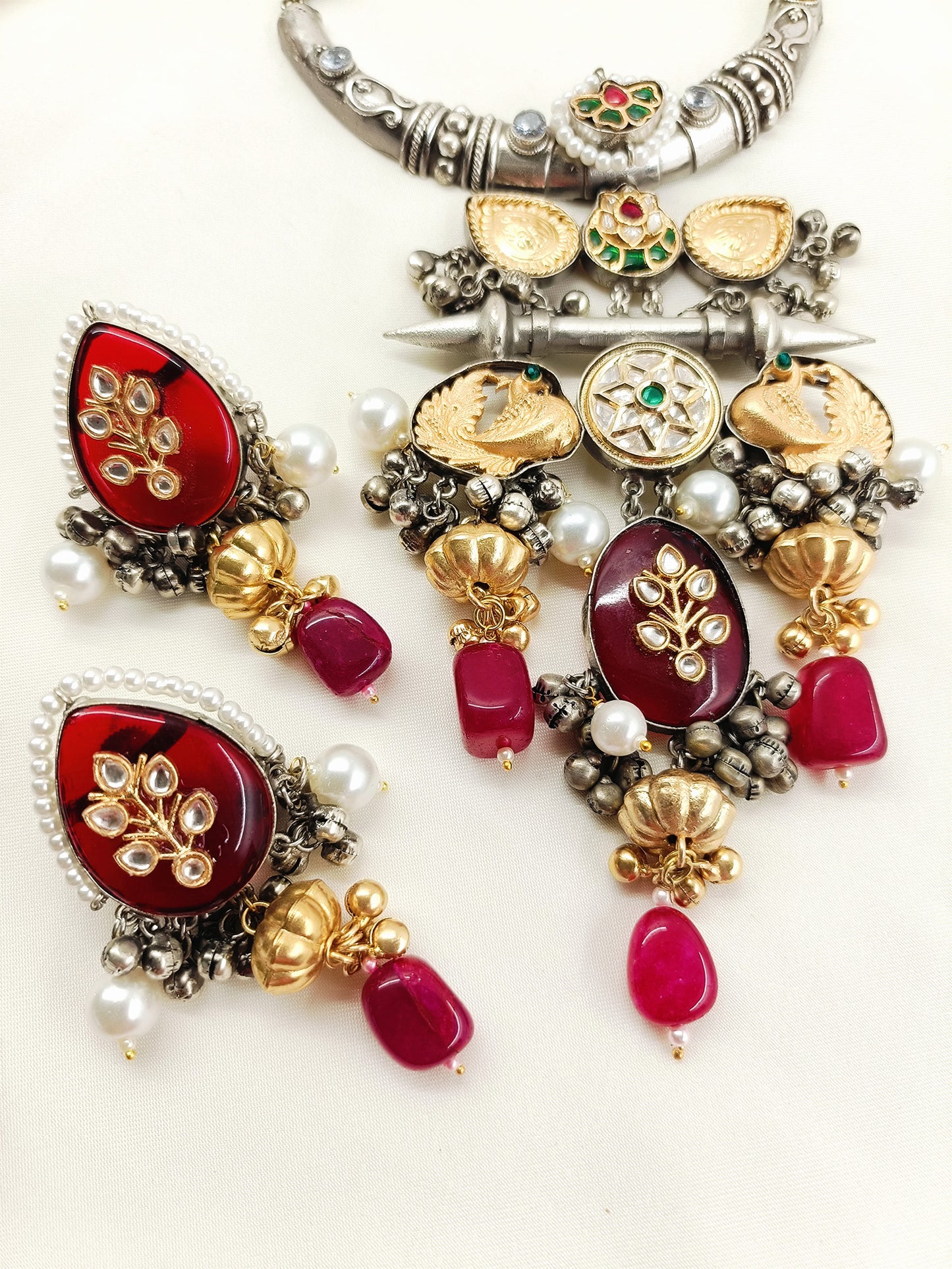 Prishti R&G Dual Tone Oxidized Hasli Styled Necklae Set
