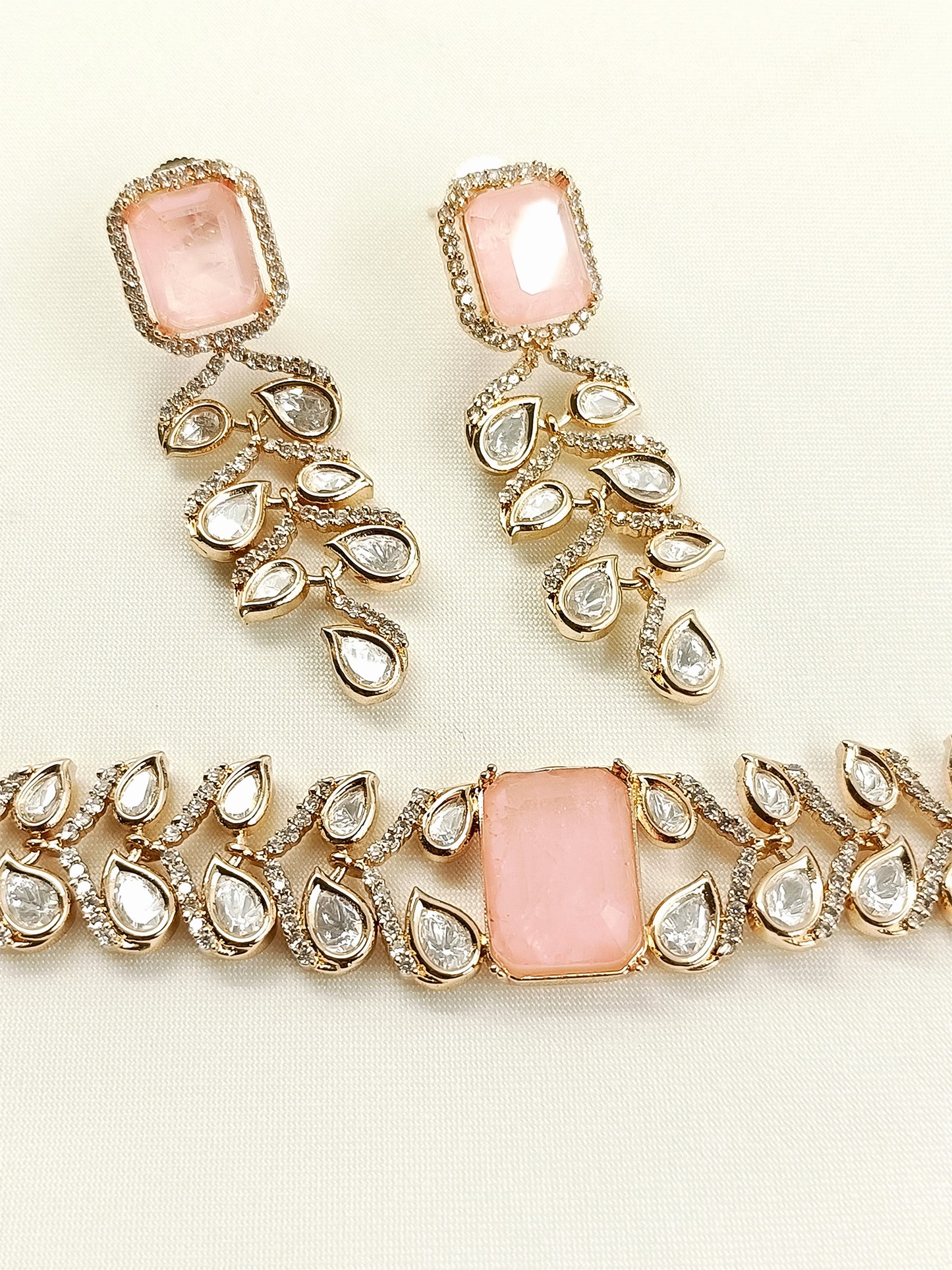 Shezana Pink Kundan Choker Set