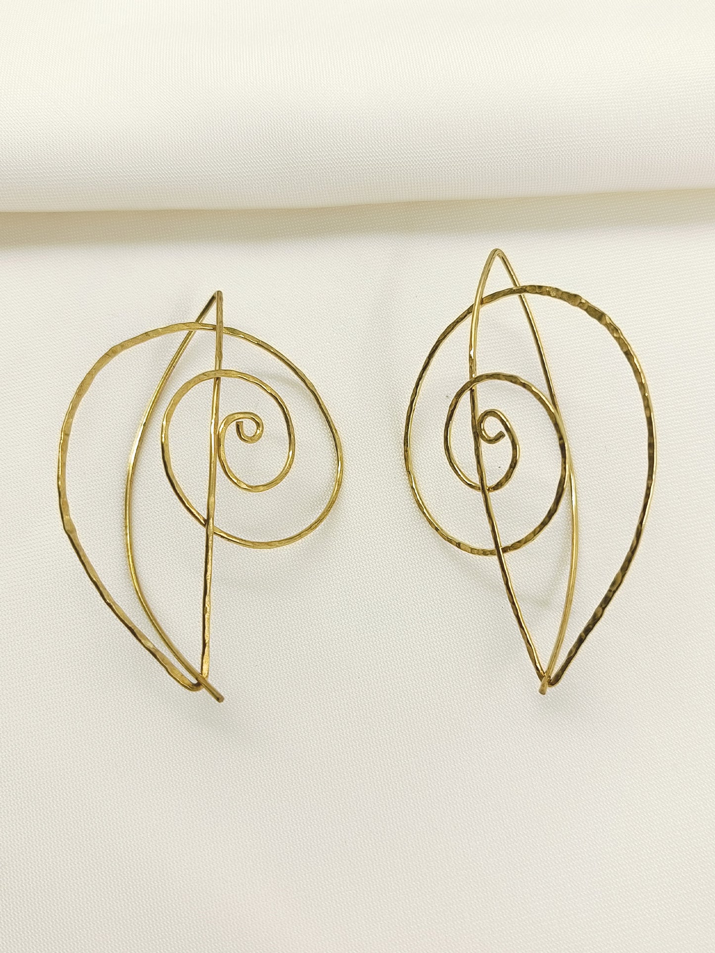 Nimare Golden Men's Earrings