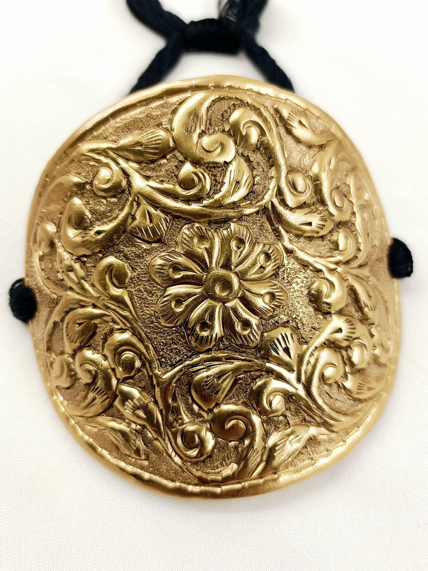 Himanshu Golden Oxidized Floral Carved Men's Bajubandh