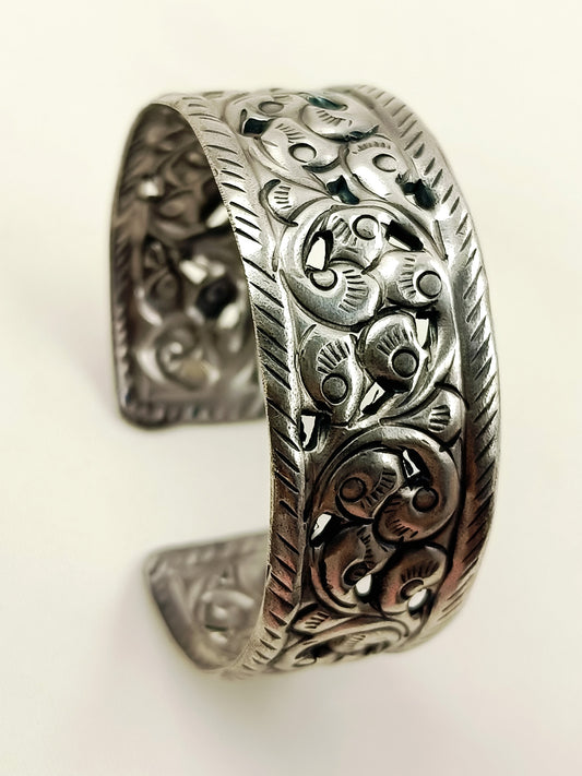 Nayana Plain Oxidized Bracelet