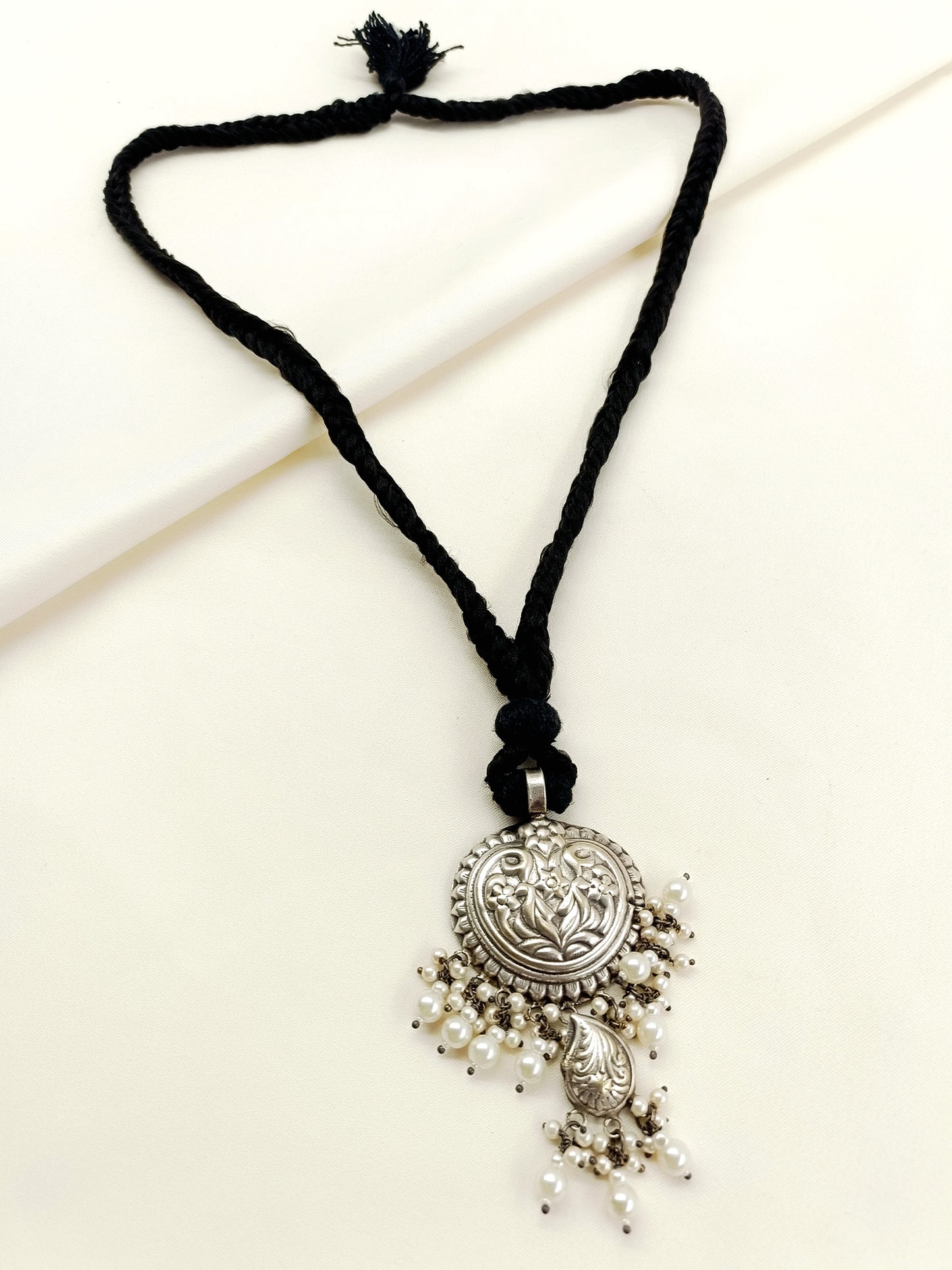 Parvansh Black Men's Necklace Set