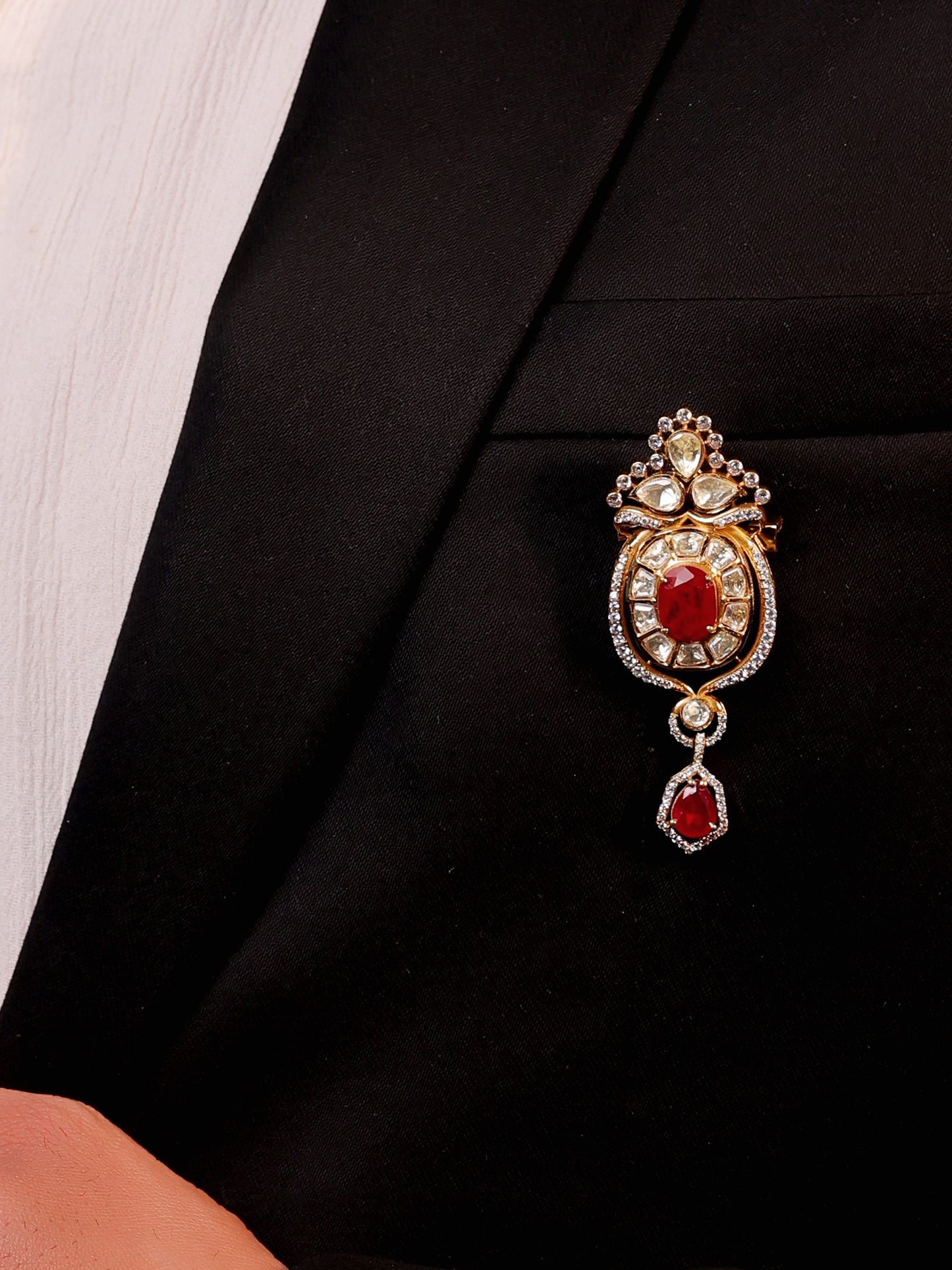Hredhan Ruby Men's Brooch