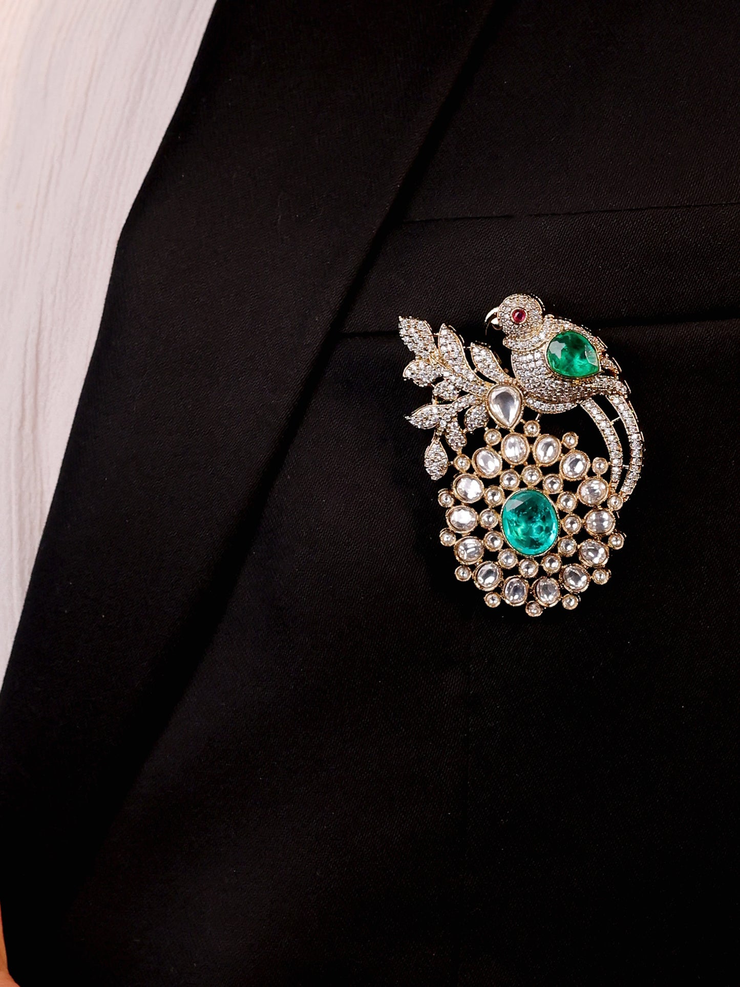 Medhul Green Men's Brooch
