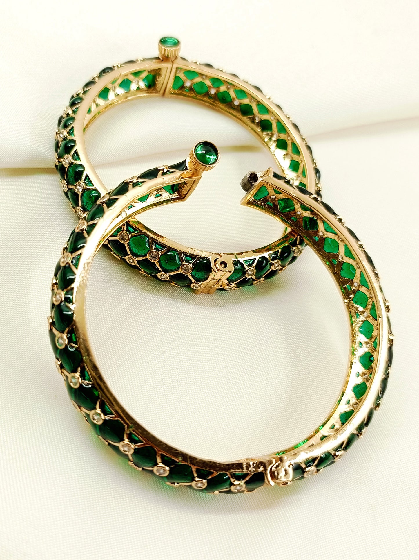 Sariah Green Kundan Bangles