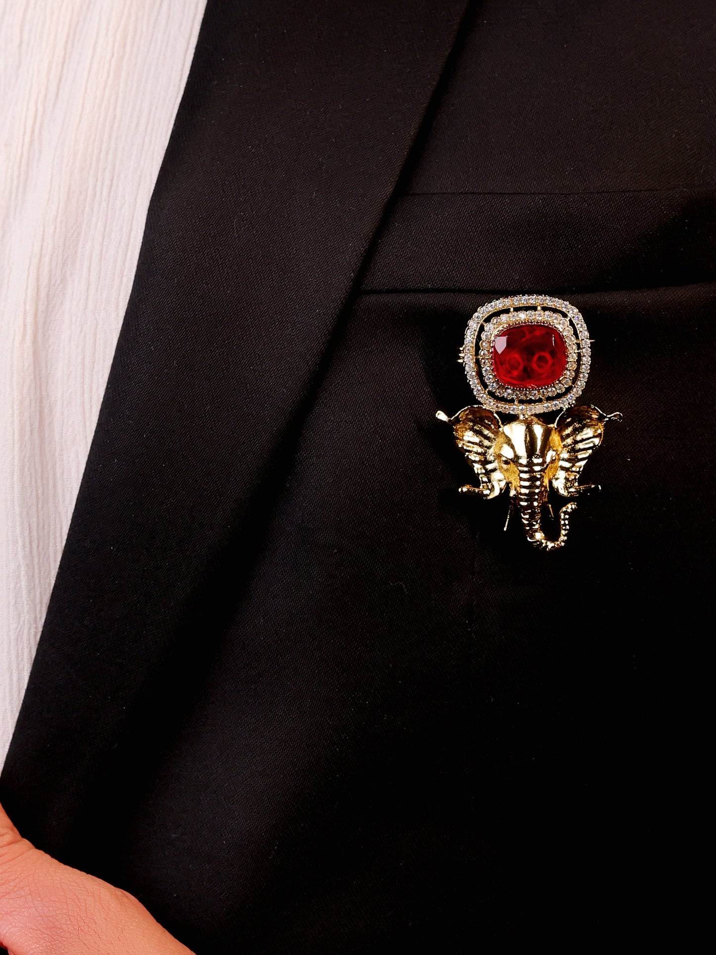 Jayvesh Ruby Ganesh Ji Brooch