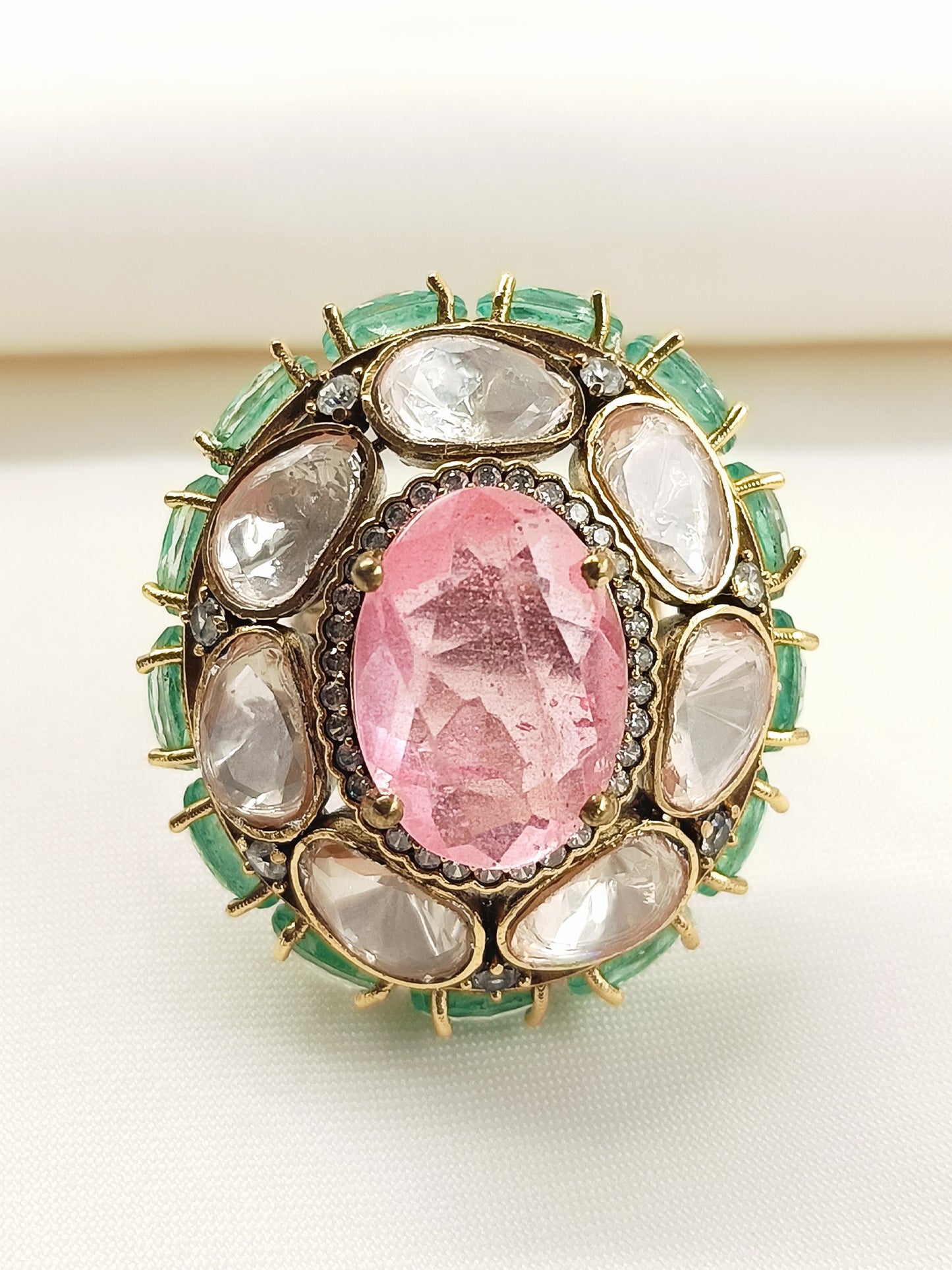 Mishika Victorian P&G Crown Ring