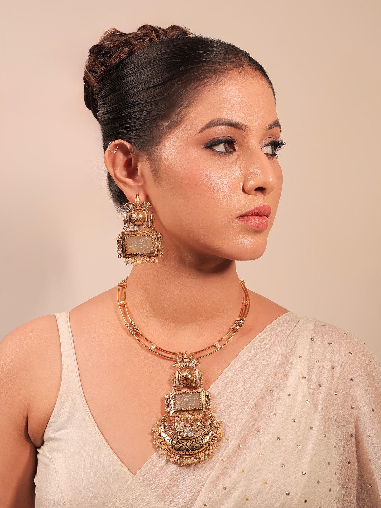 Asfiya Grey Boutique Necklace Set