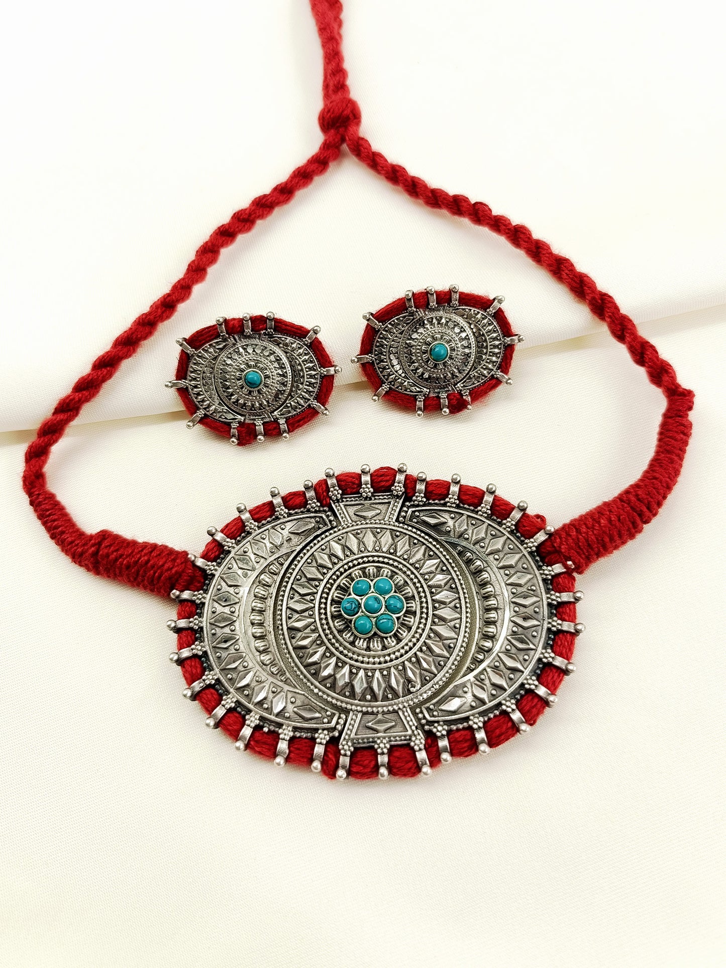 Aanandita Firozi Oxidized Choker Set