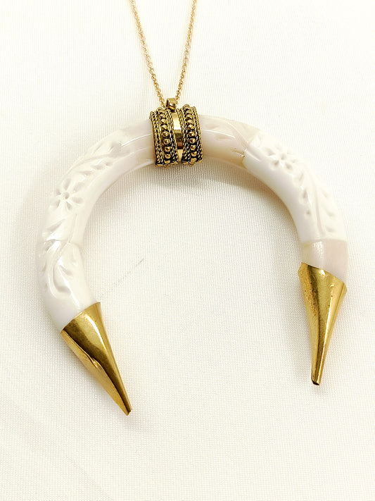 Rubyy White Bone Men's Neckpiece
