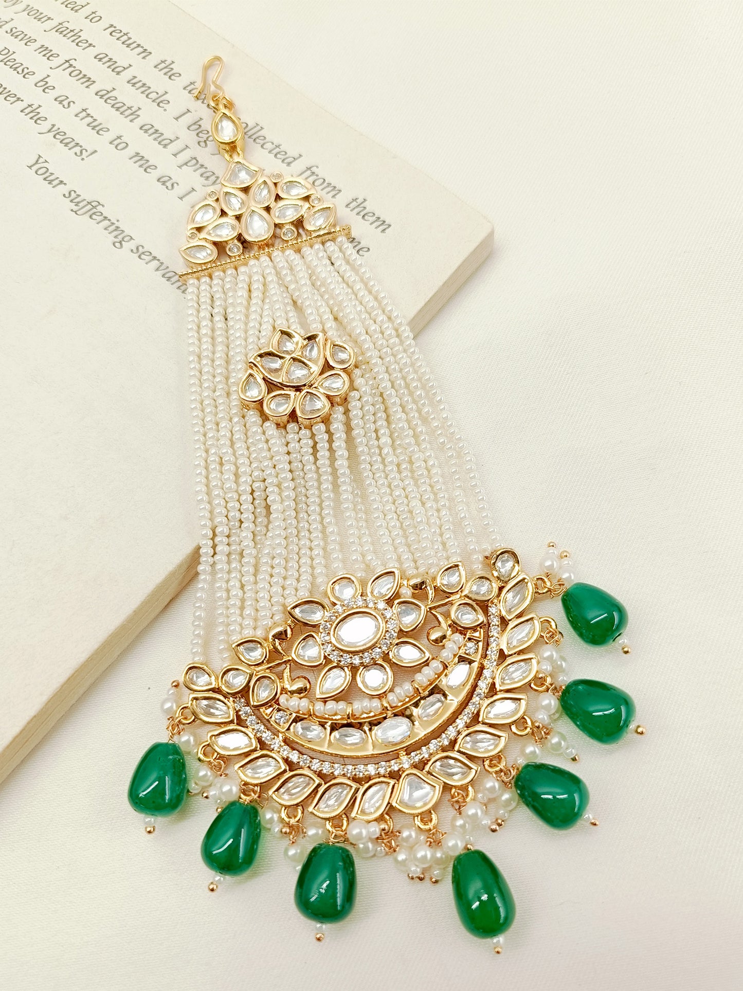 Shurti Green Kundan Passa