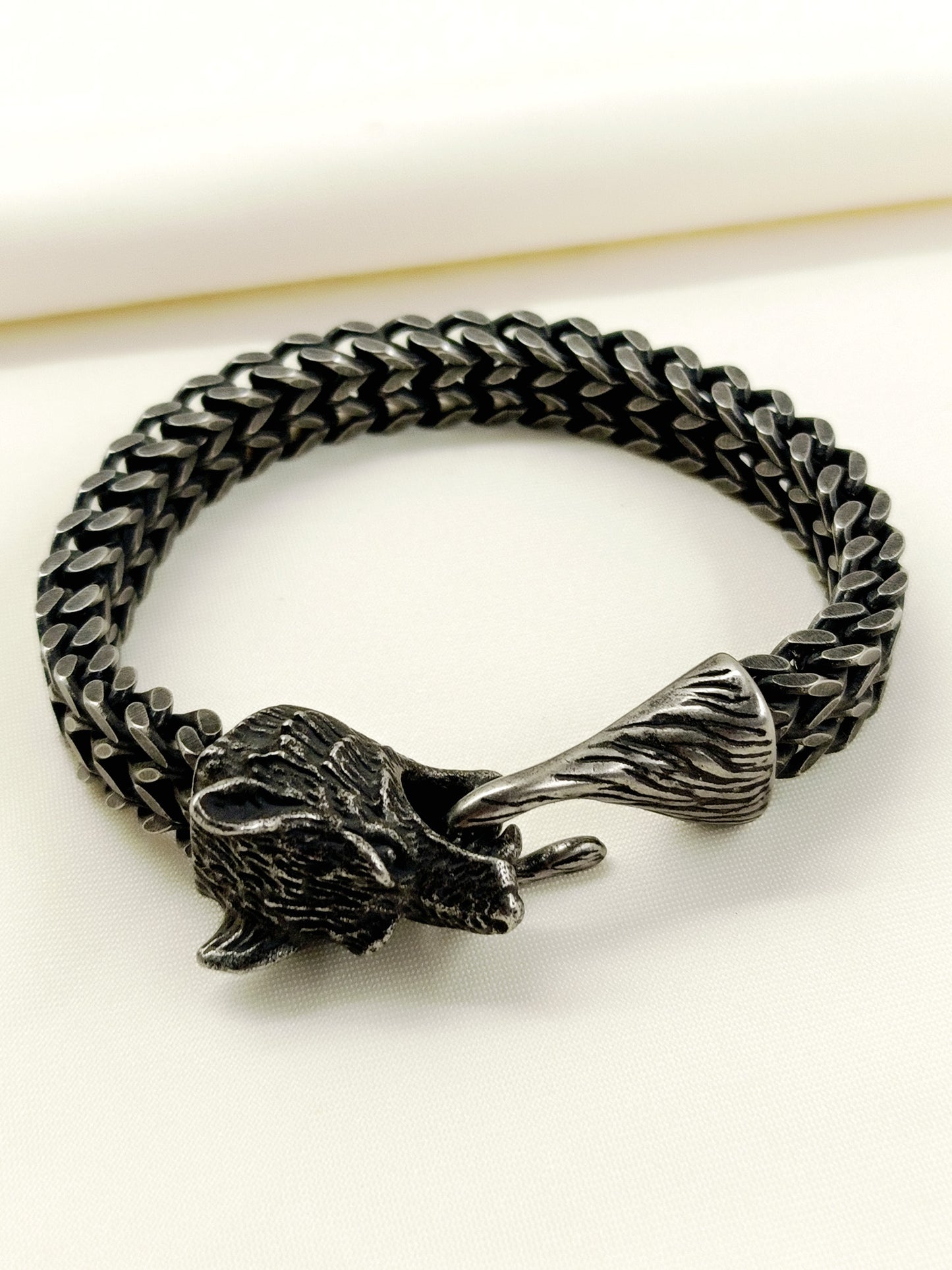 Kaiyen Black Men's Wolf Head Chain Bracelet