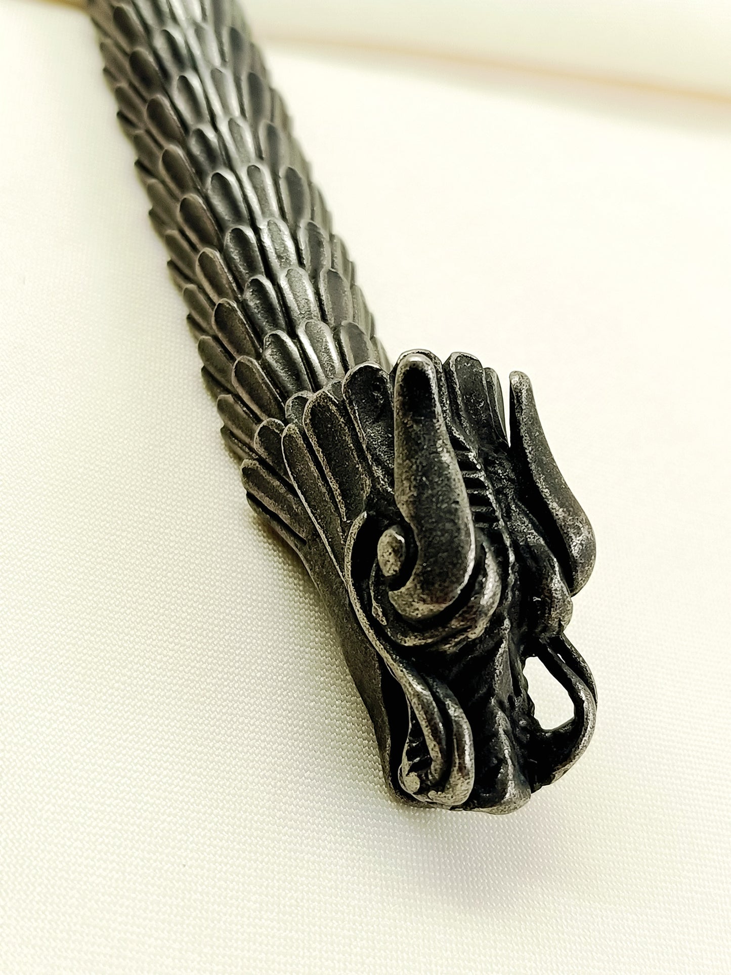 Arian Black Men's Dragon Scale Bracelet