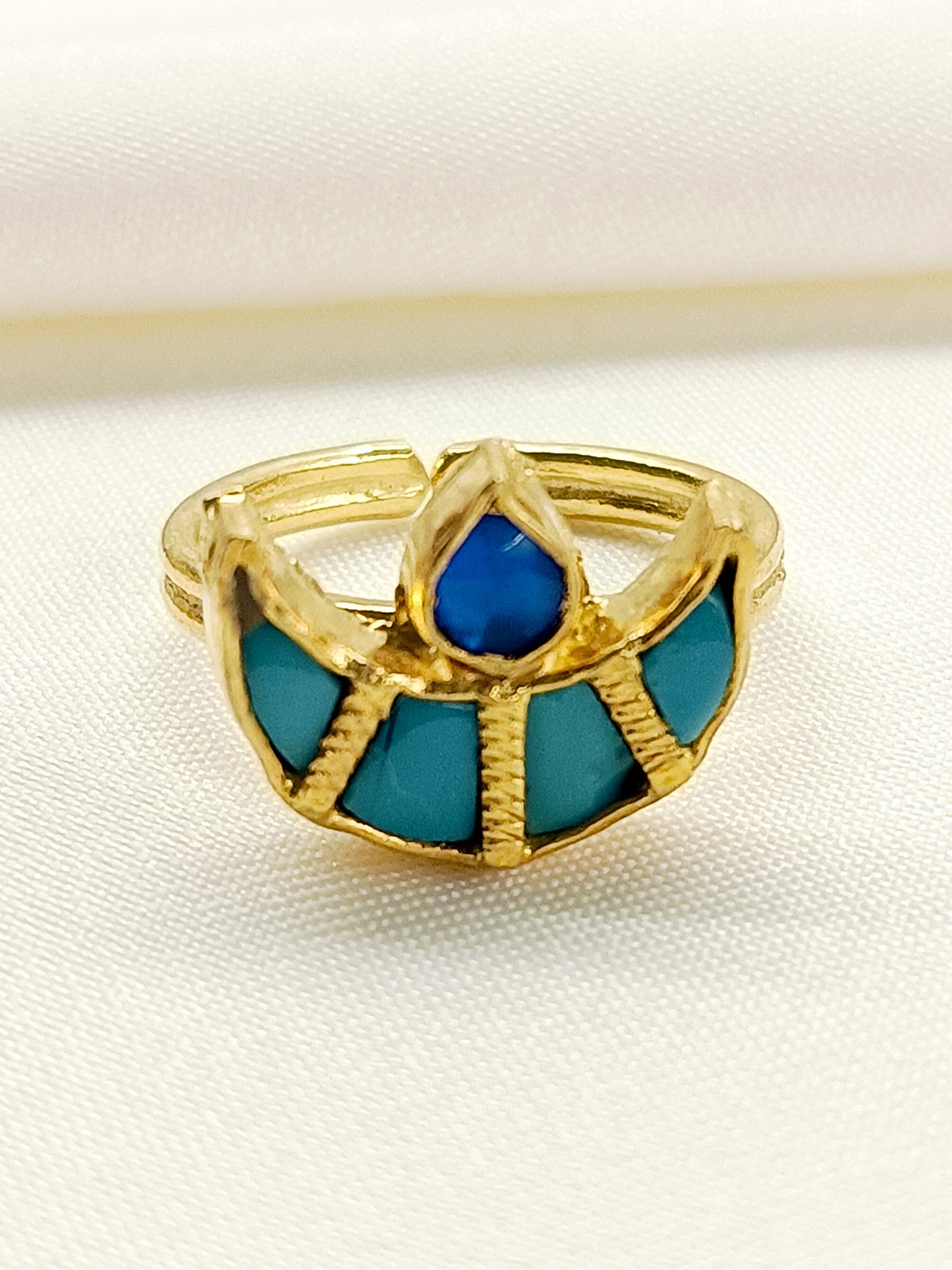 Erina F & B Kundan Finger Ring