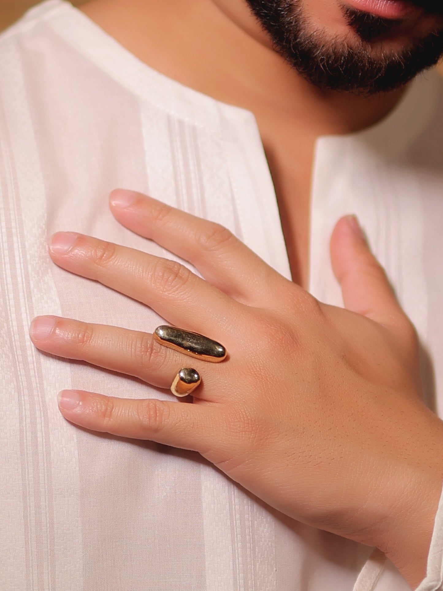 Sohat Golden Men's Finger Ring