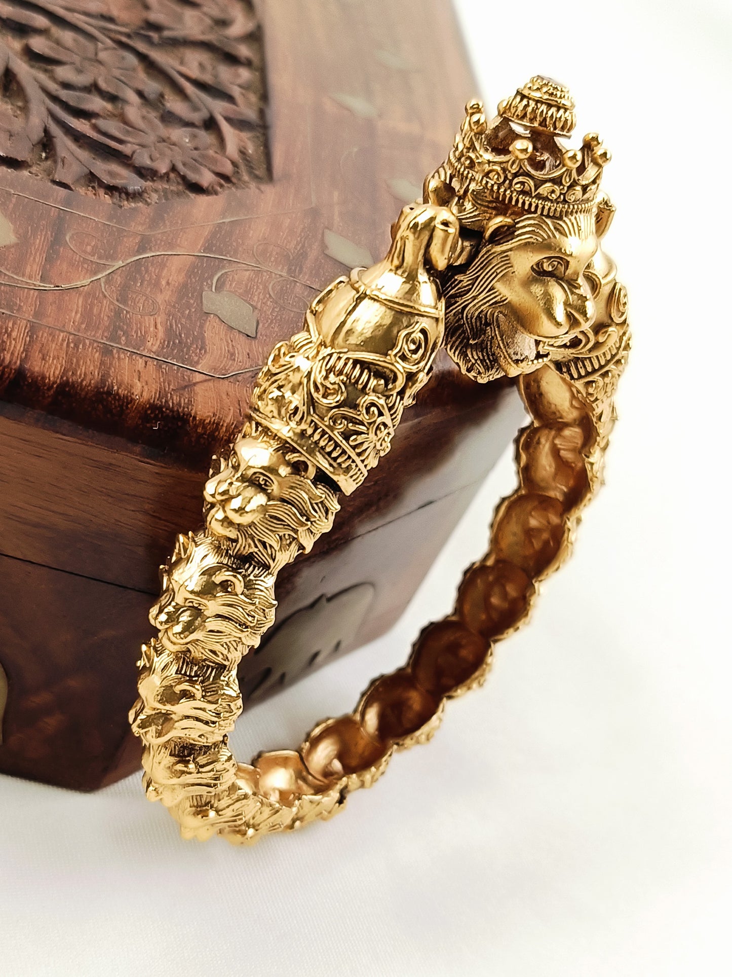 Ruval Men's Lion Gold Kada
