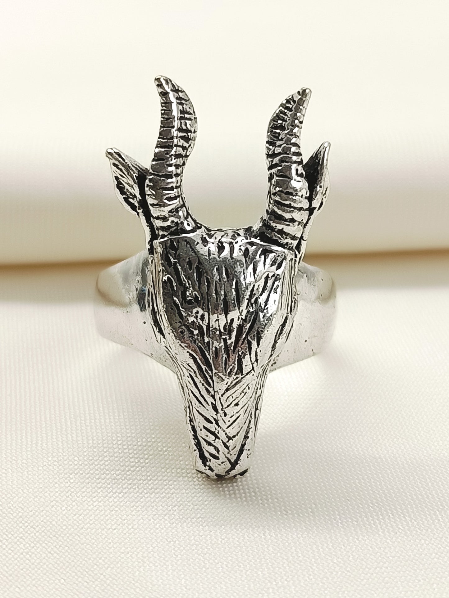 Sabeen Silver Men's Finger Ring