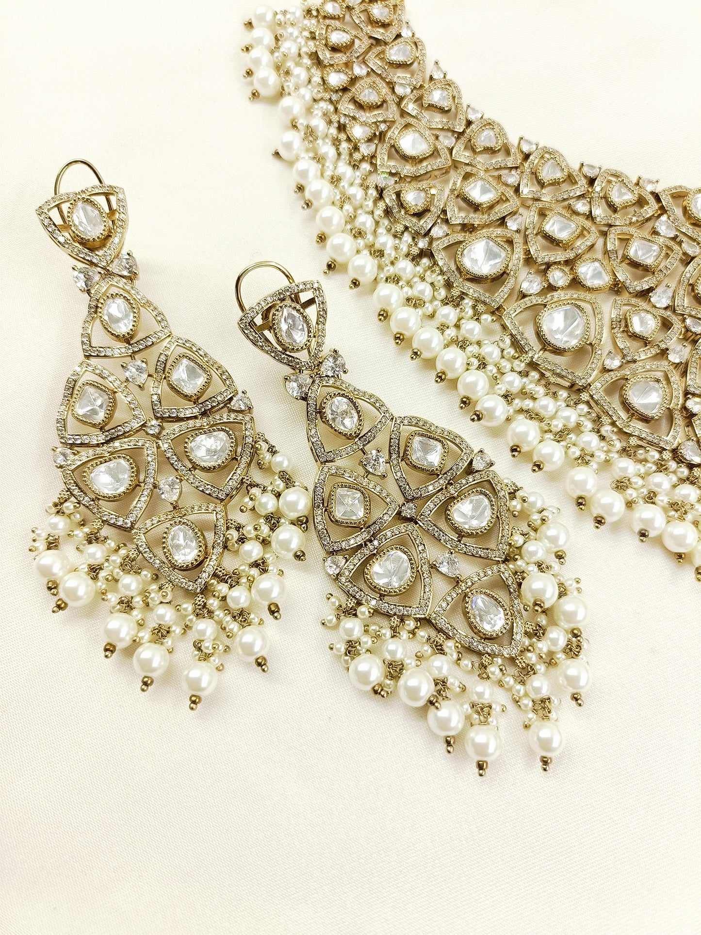 Adra White Victorian Bridal Necklace Set