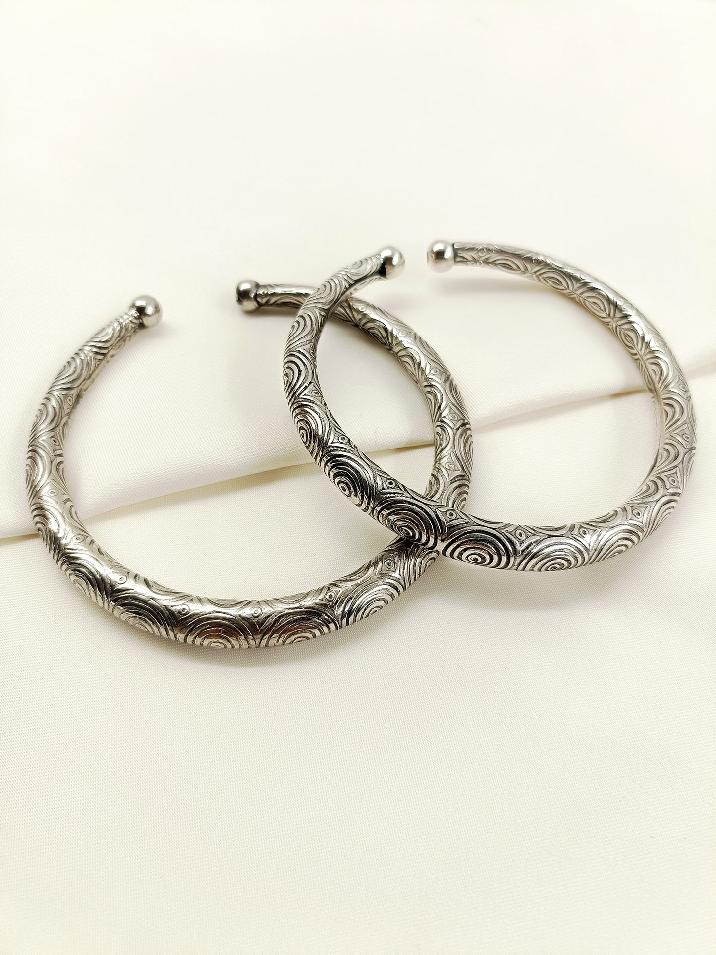 Krsna Men's Silver Anklet [Price Is For Pair]