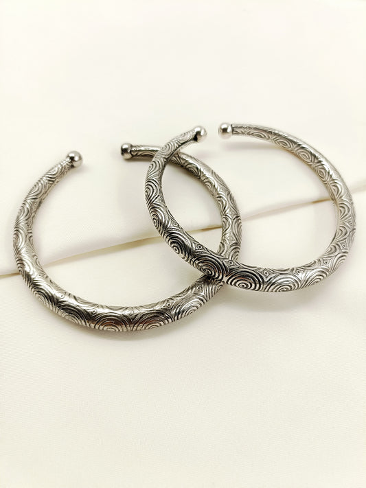 Krsna Men's Silver Anklet [Price Is For Pair]