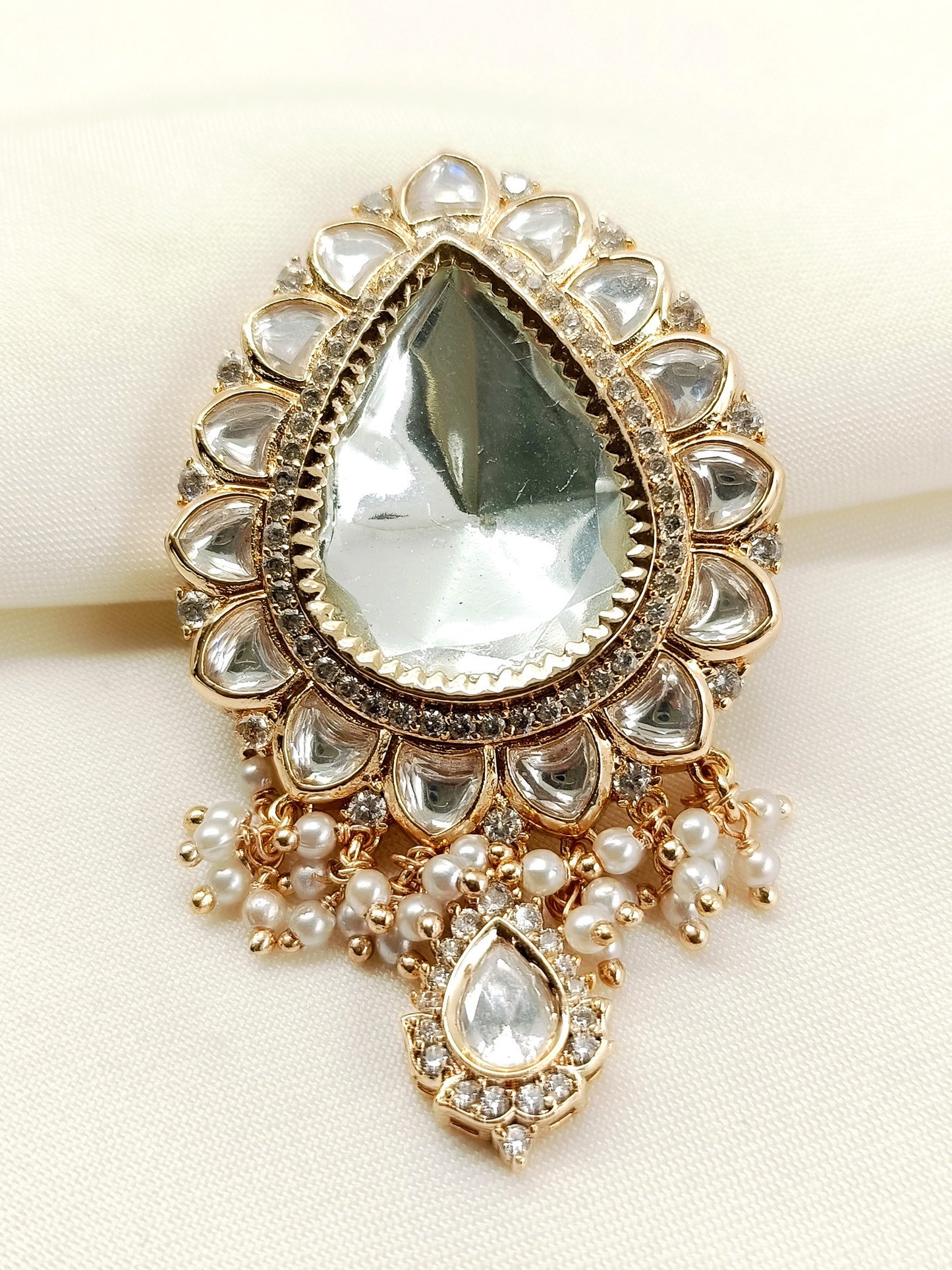 Yuvan White Kundan Men's Brooch