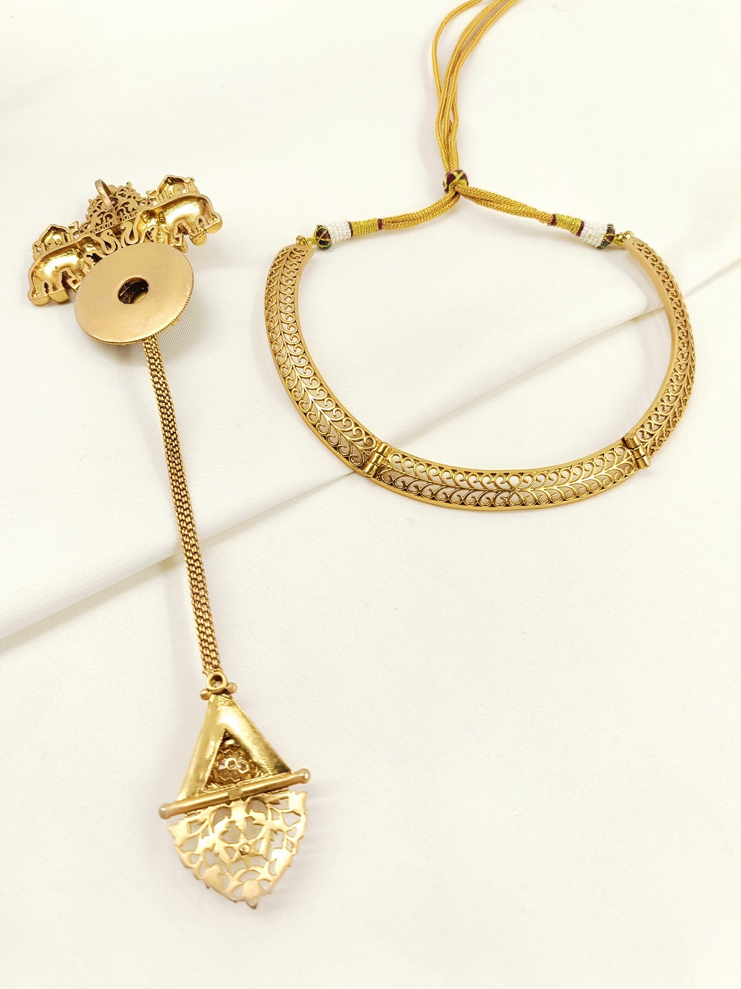 Kairav Ruby Men's Gold Hasli Neckpiece