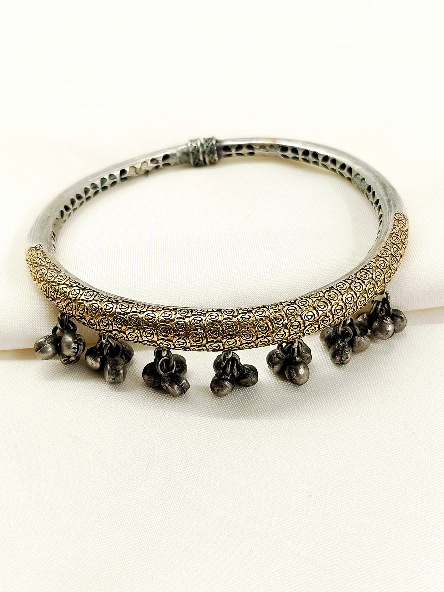 Yuvanya Dual-Tone Oxidized Ghungroo Anklets