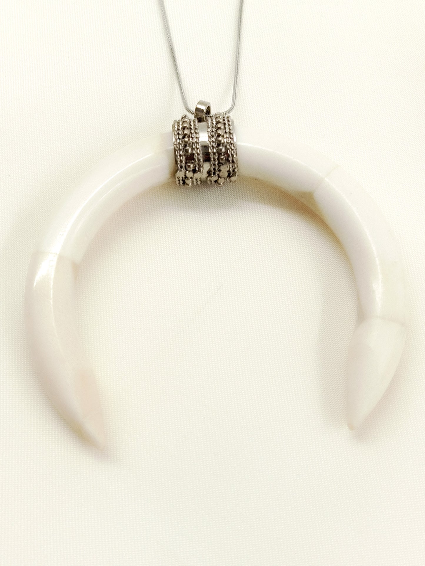 Mackenzie White Bone Men's Neckpiece