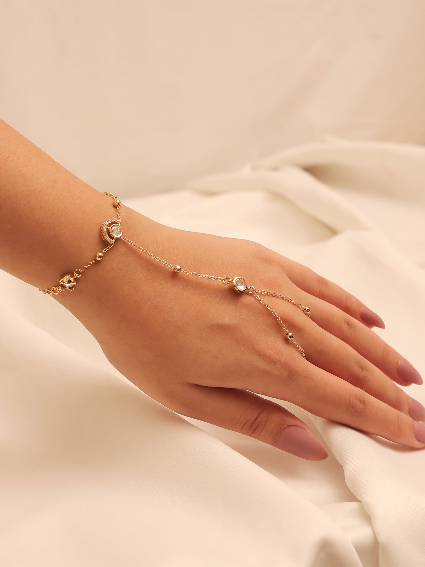 Anuprabha White Kundan Hathphool [Price Is For Single Piece]