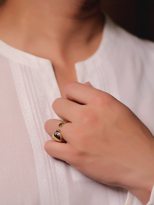 Novkash Golden Men's Finger Ring